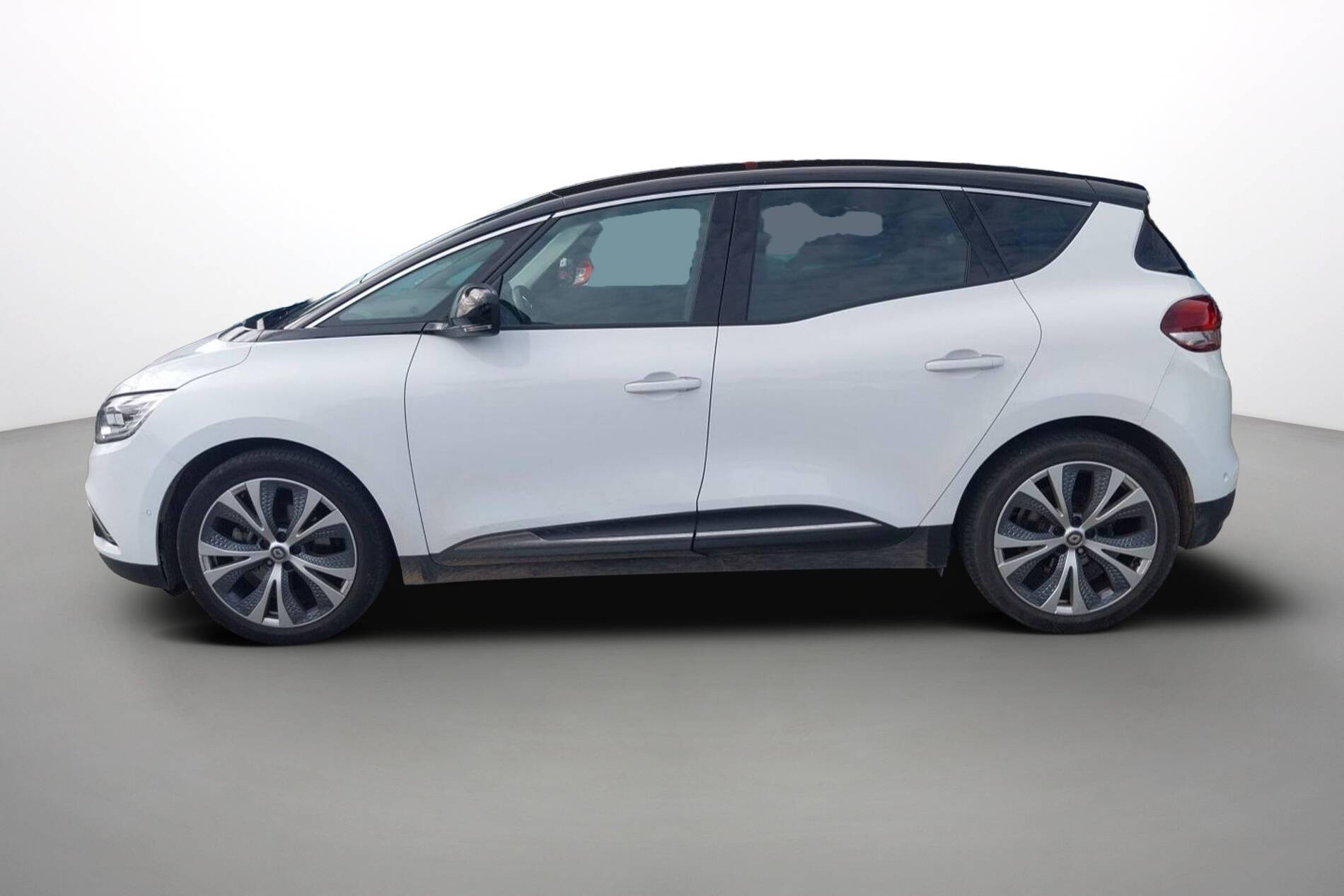 Vente en ligne Renault Scenic 4 Scenic TCe 140 Energy EDC au prix de 18 790 €