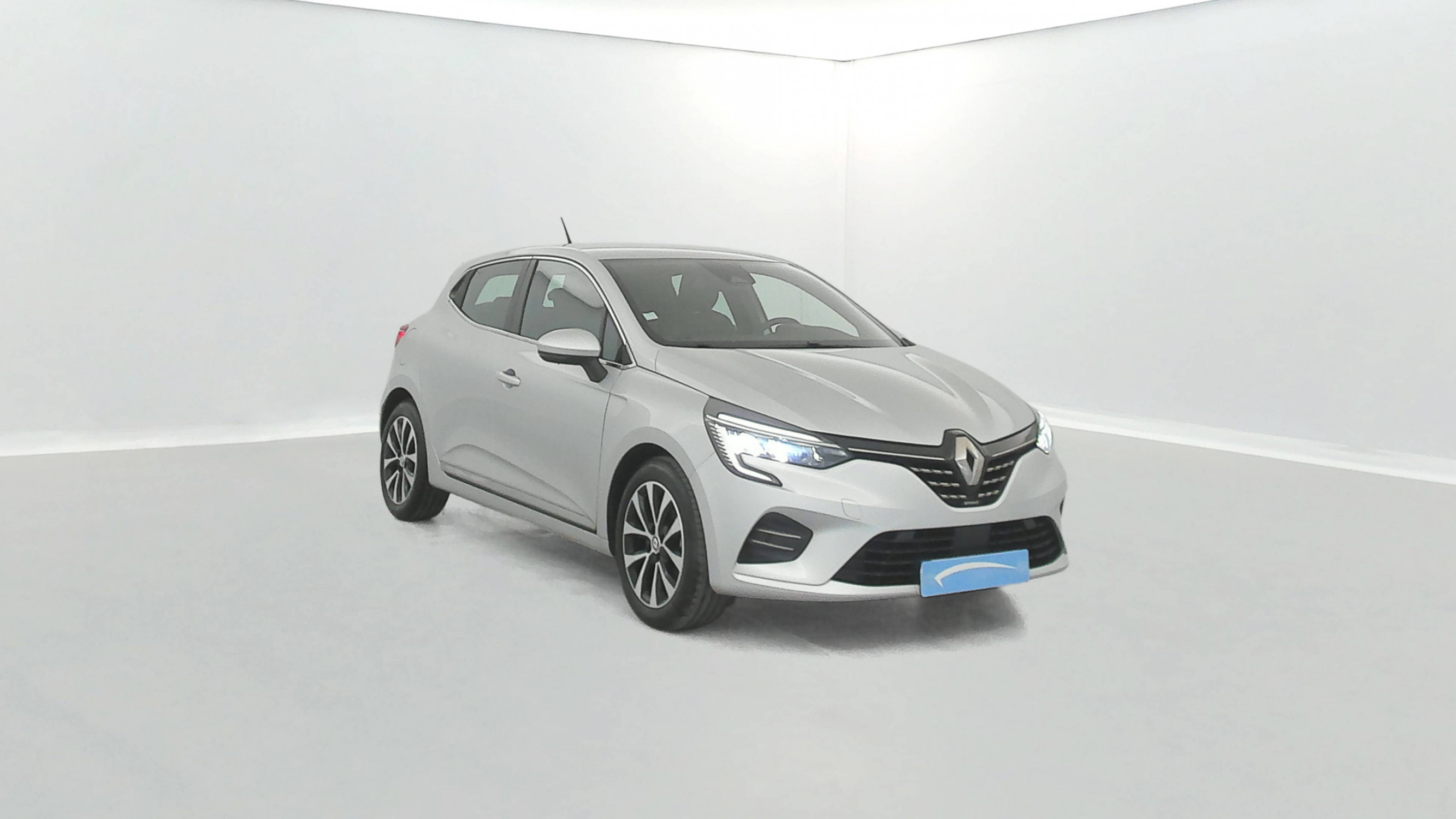 Vente en ligne Renault Clio 5 Clio E-Tech 140 - 21N au prix de 16 500 €