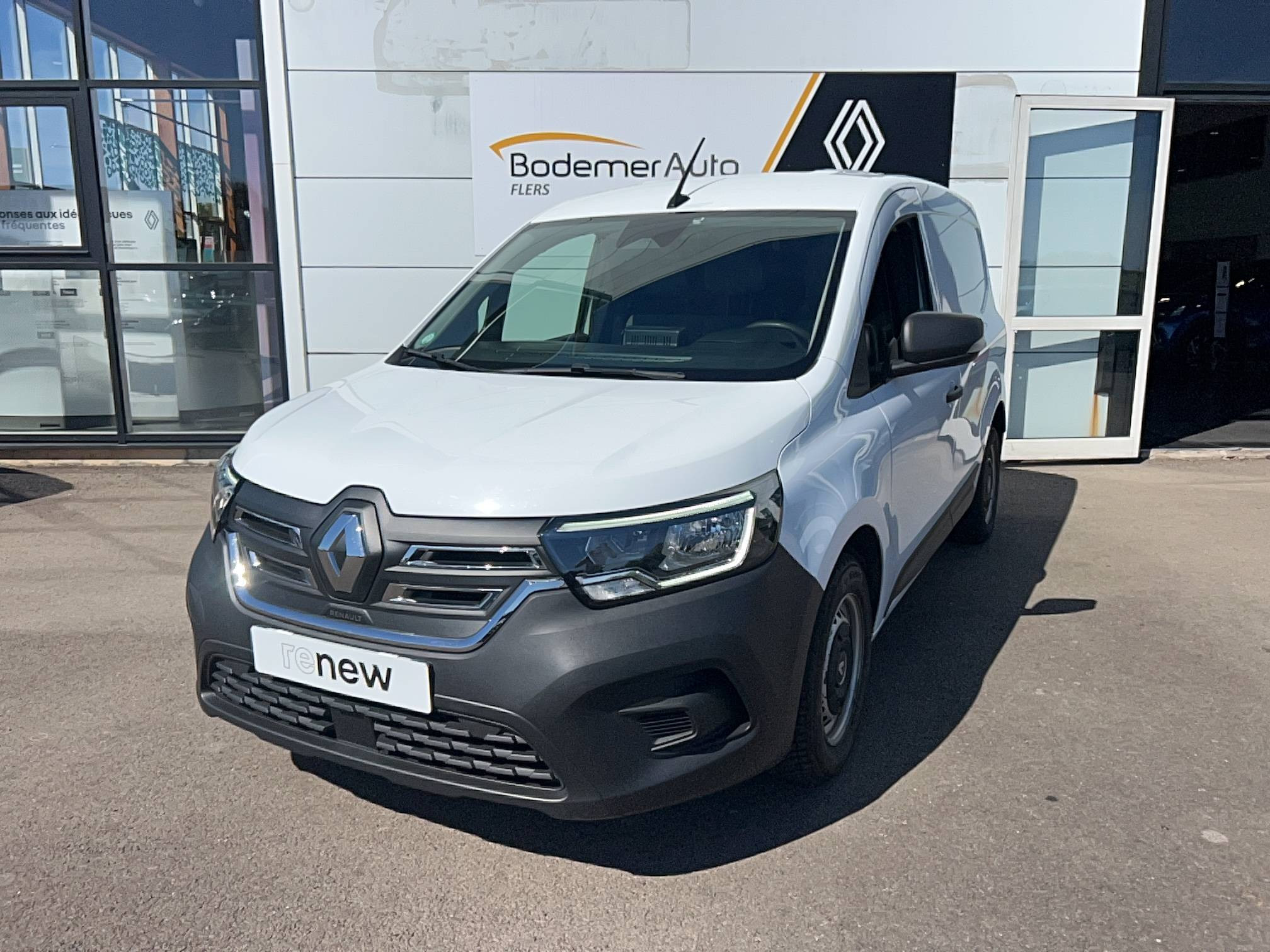 Renault Kangoo Van E-Tech  EV45 DC 80KW occasion de 2022 en vente à Flers