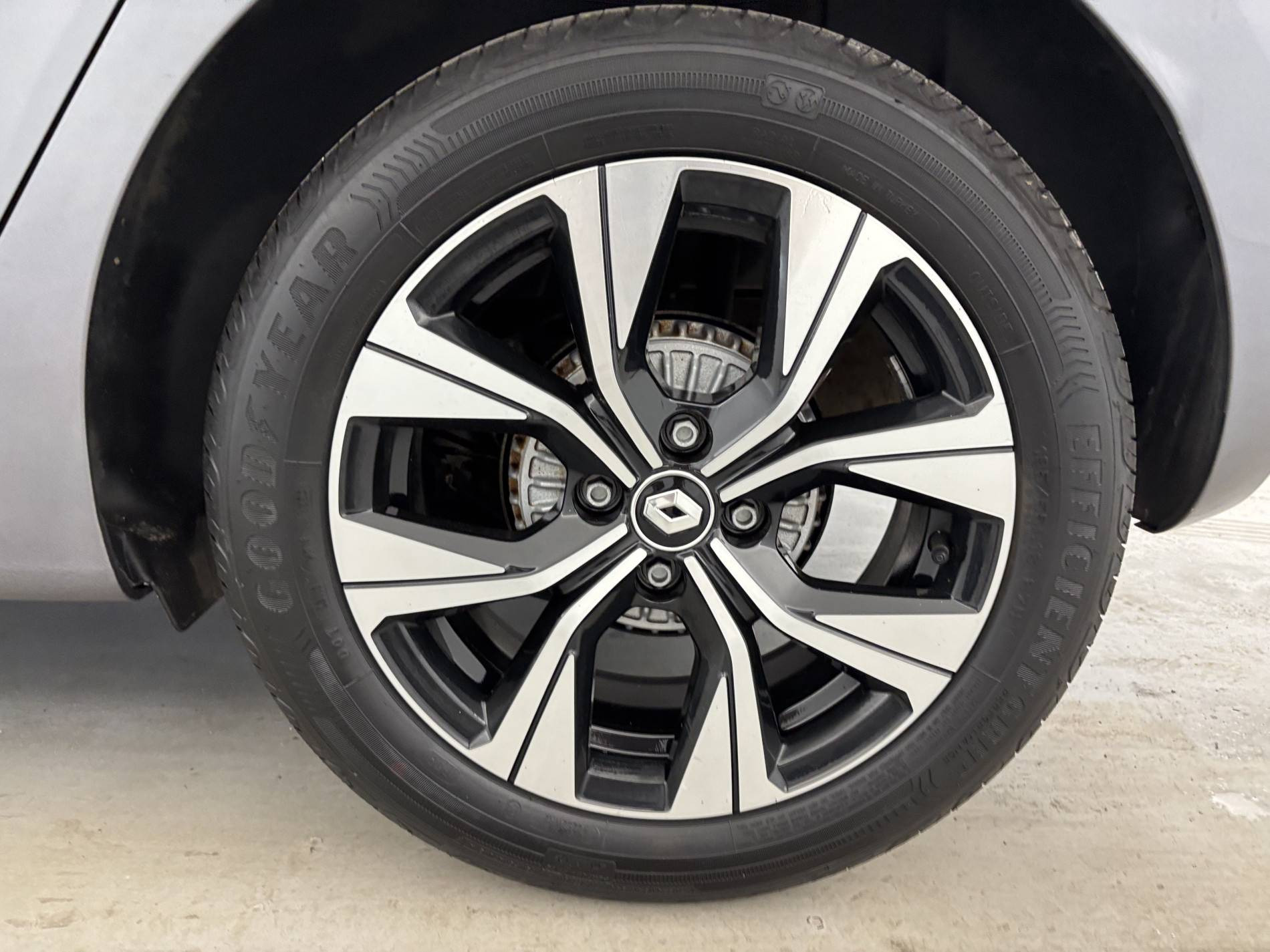 Vente en ligne Renault Clio 5 Clio TCe 90 au prix de 14 790 €