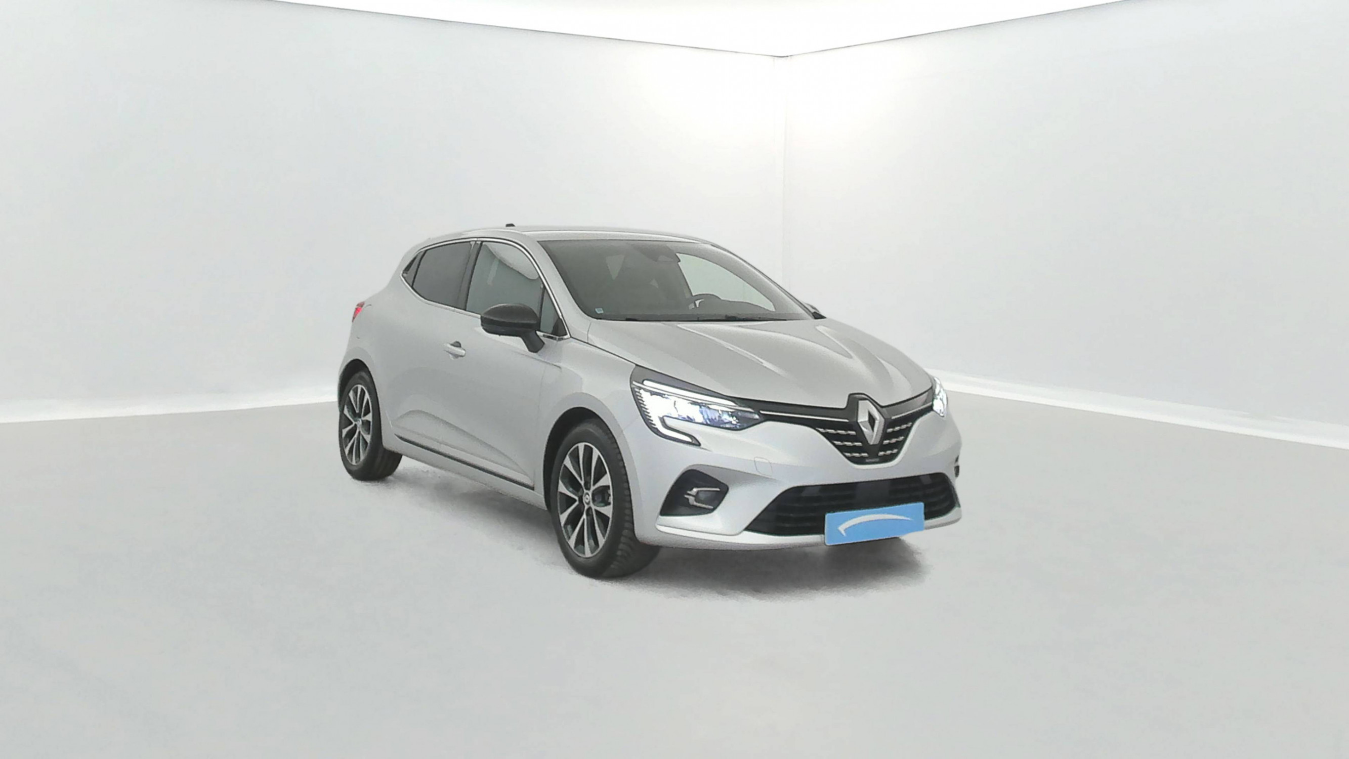 Vente en ligne Renault Clio 5 Clio E-Tech full hybrid 145 au prix de 18 890 €
