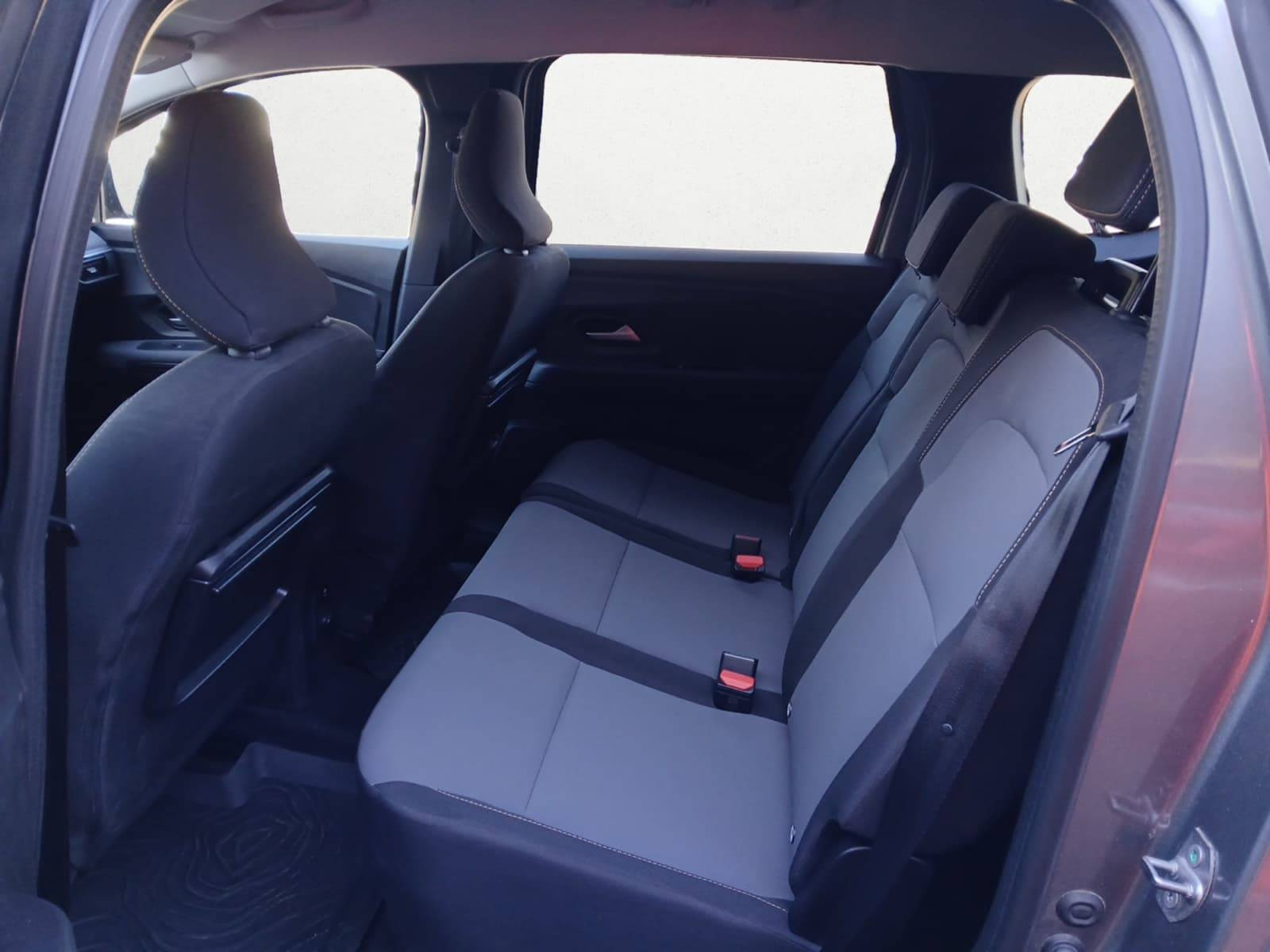 Vente en ligne Dacia Jogger  Hybrid 140 7 places GSR2 au prix de 25 990 €