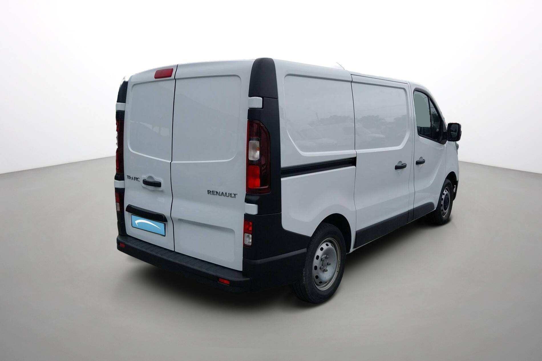 Vente en ligne Renault Trafic 3 Fourgon TRAFIC FG BLUE DCI 130 L1H1 3T GSR2 au prix de 23 990 €