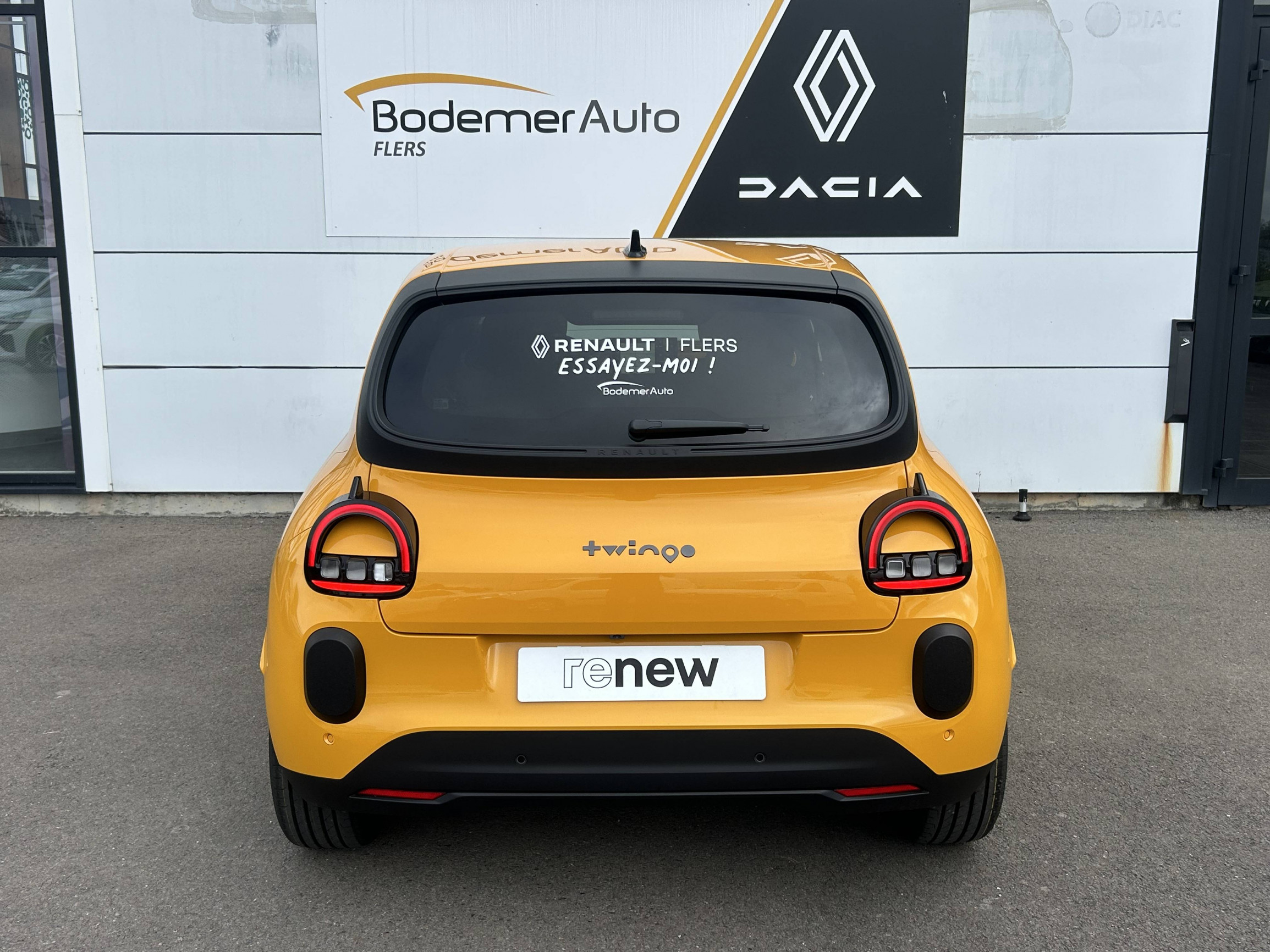 Vente en ligne Renault Twingo Electrique  80 ch autonomie urbaine au prix de 21 780 €