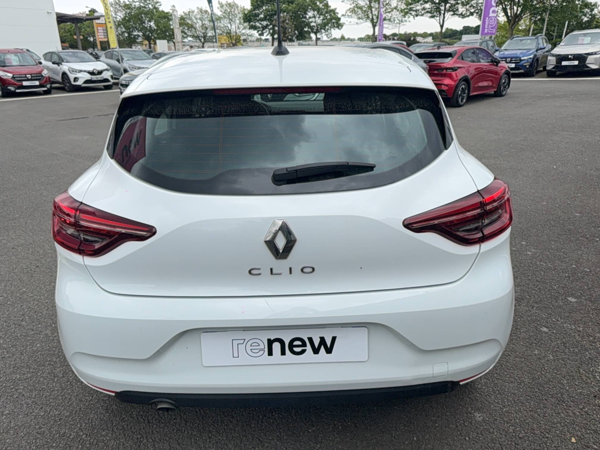 Vente en ligne Renault Clio 5 Clio SCe 65 Authentic au prix de 12 990 €