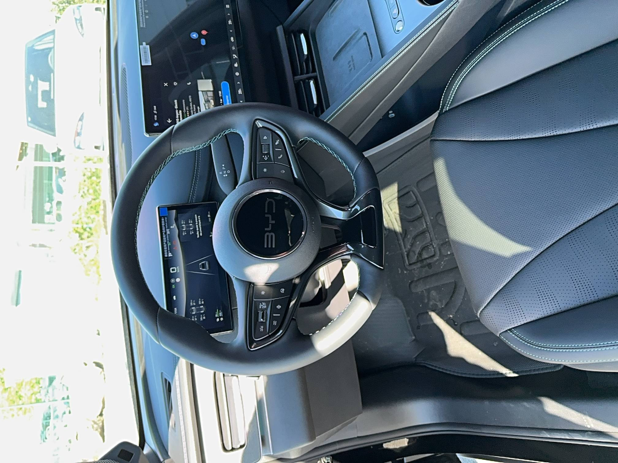 Vente en ligne Byd Seal 6 DM-i  1.5l DM-i 156 kW PHEV au prix de 38 990 €