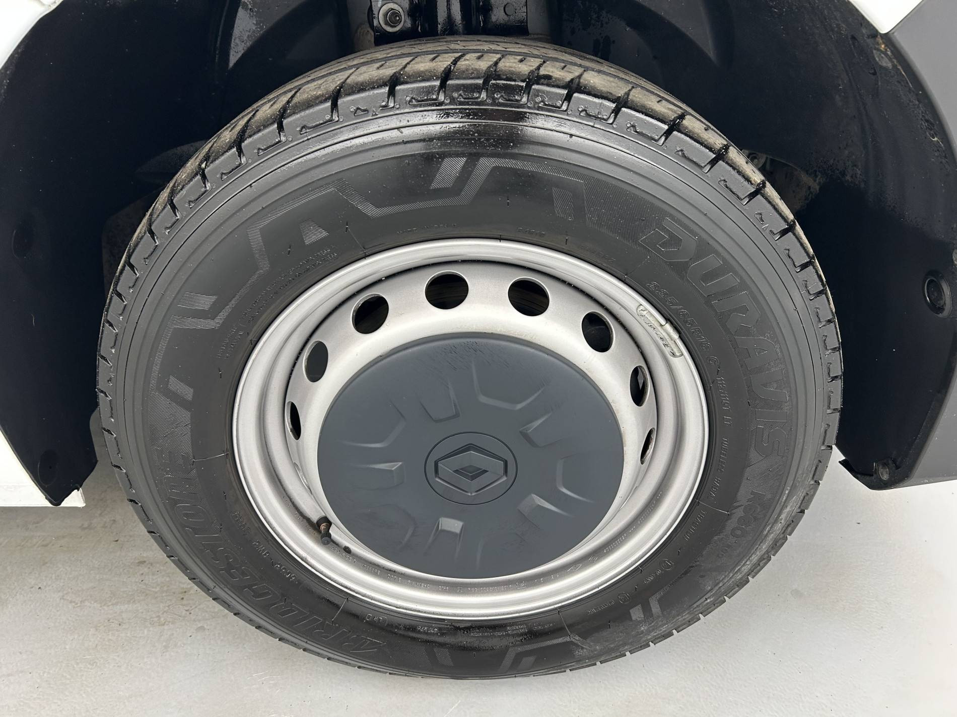 Vente en ligne Renault Master Fourgon MASTER FGN TRAC F3500 L3H3 BLUE DCI 135 au prix de 26 490 €