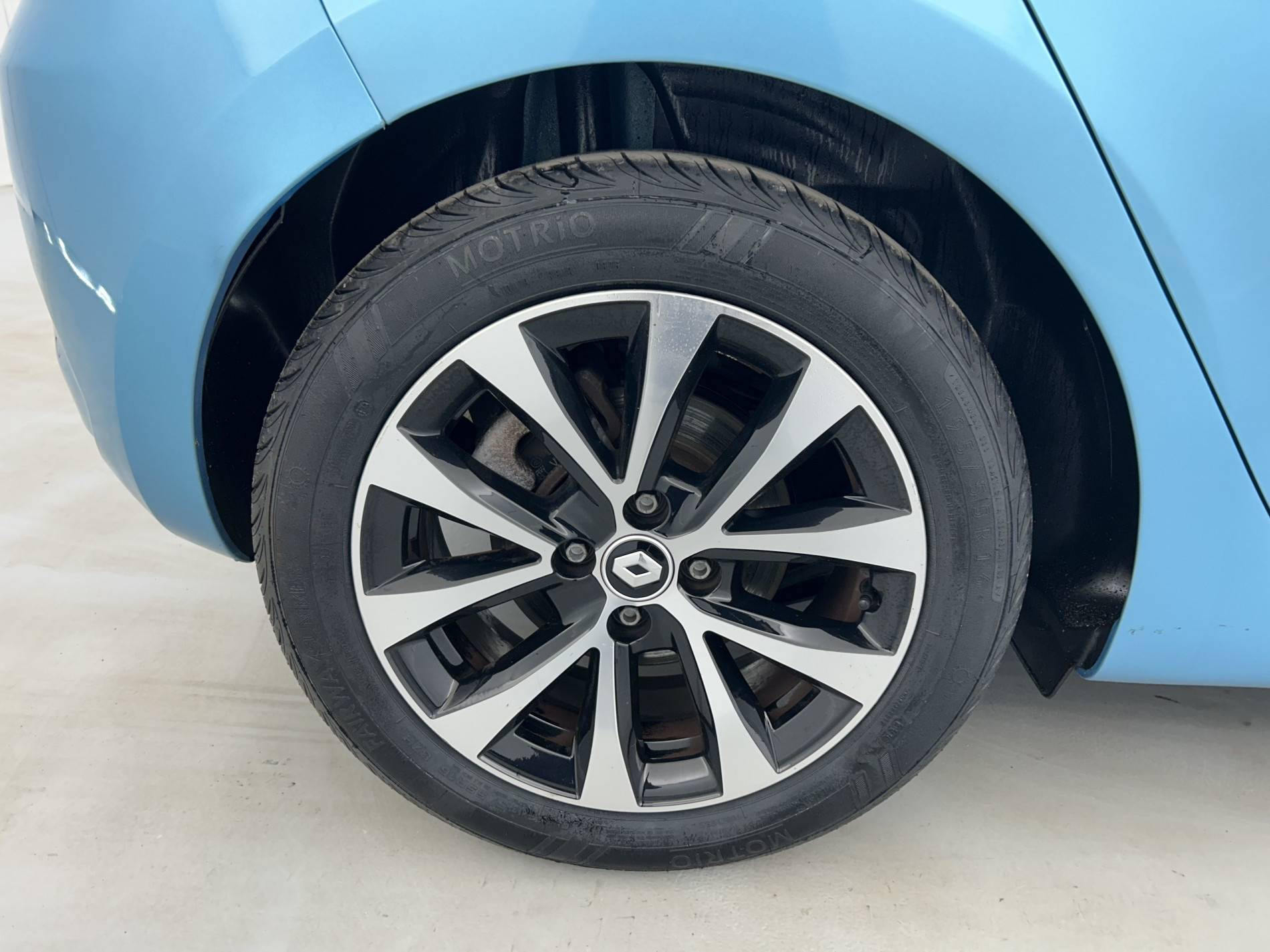 Vente en ligne Renault Clio 5 Clio E-Tech 140 - 21N au prix de 18 499 €