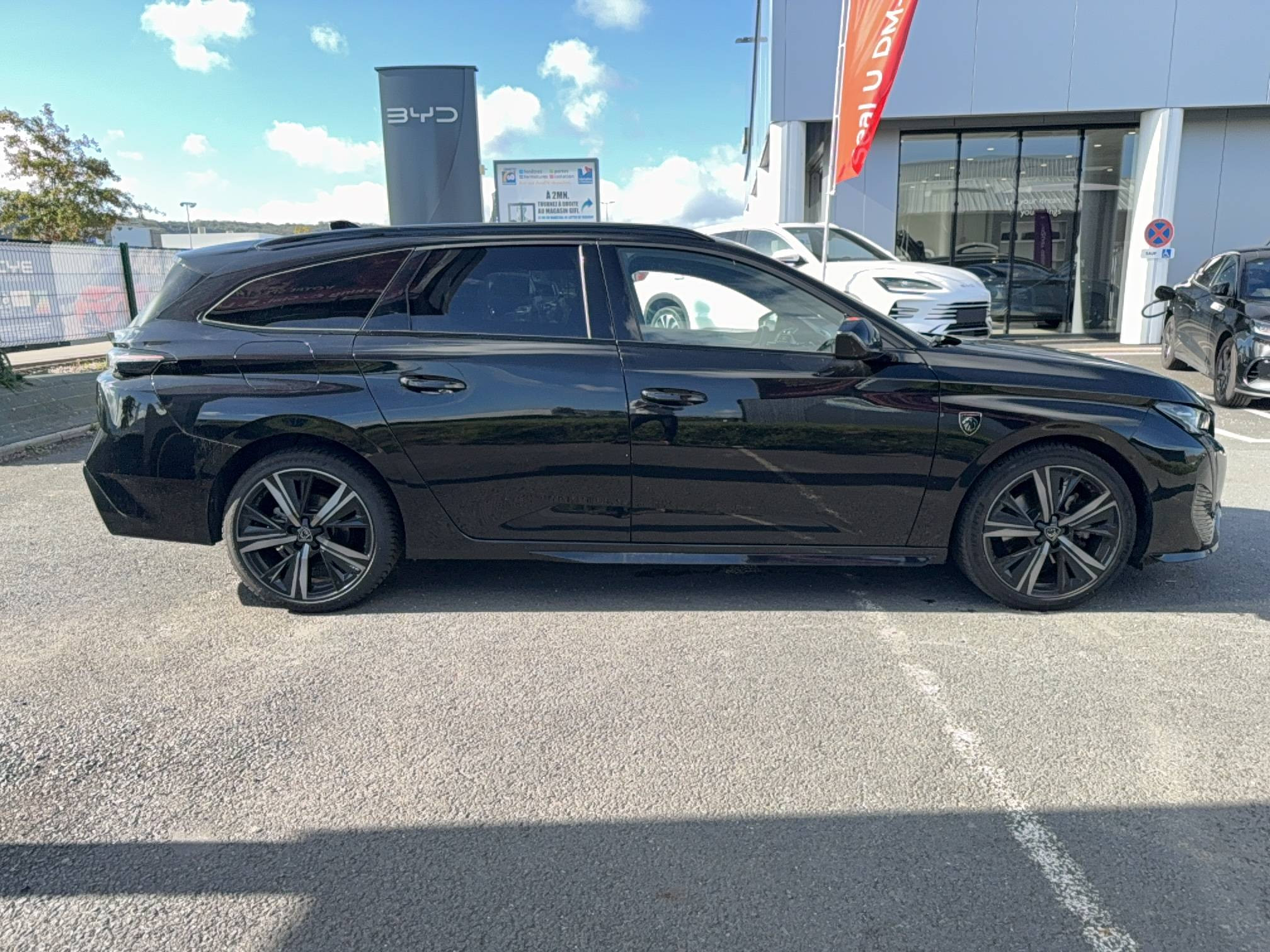 Vente en ligne Peugeot 308 SW  BlueHDi 130ch S&S EAT8 au prix de 17 490 €