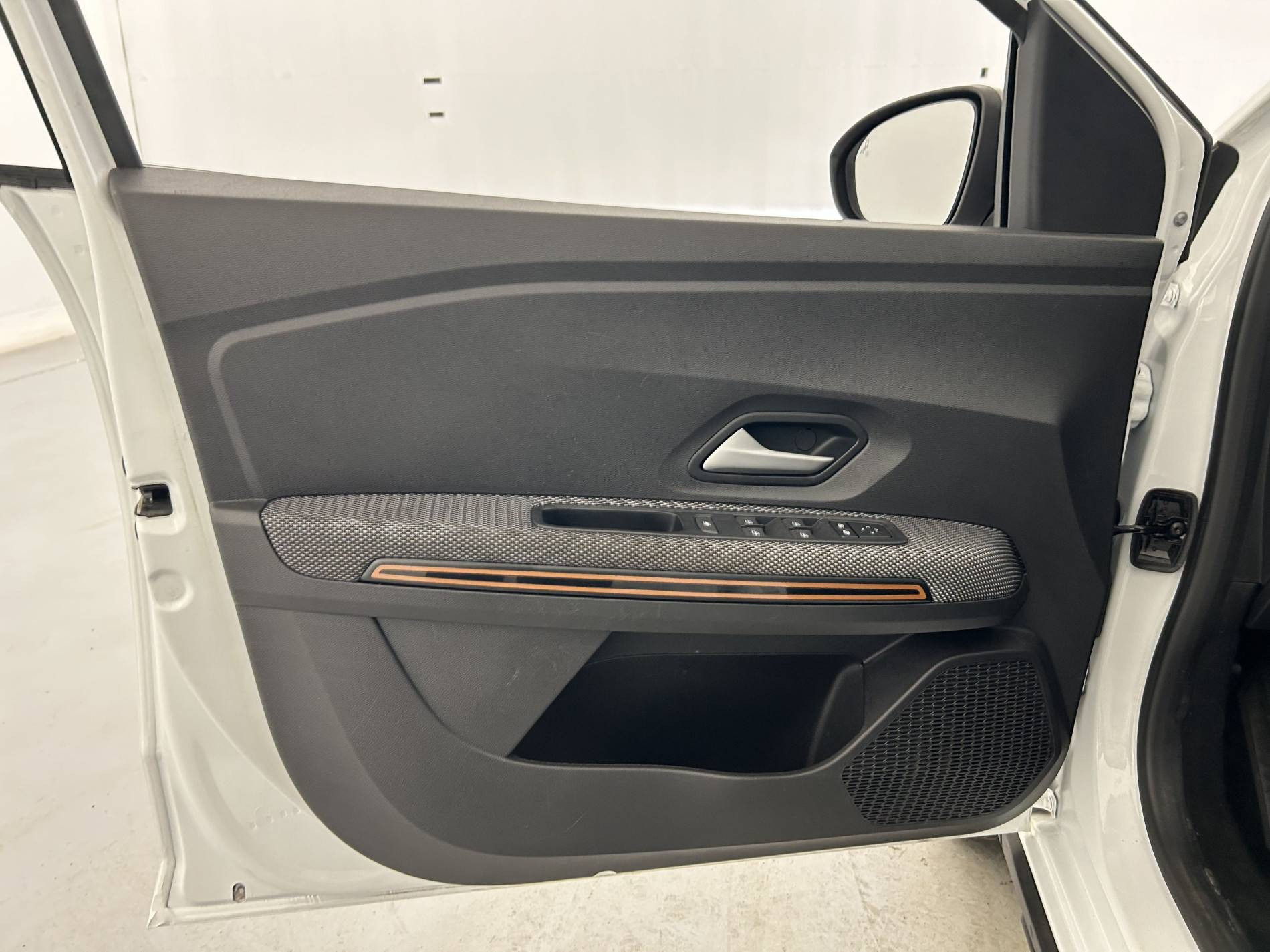 Vente en ligne Dacia Sandero  ECO-G 100 au prix de 14 990 €
