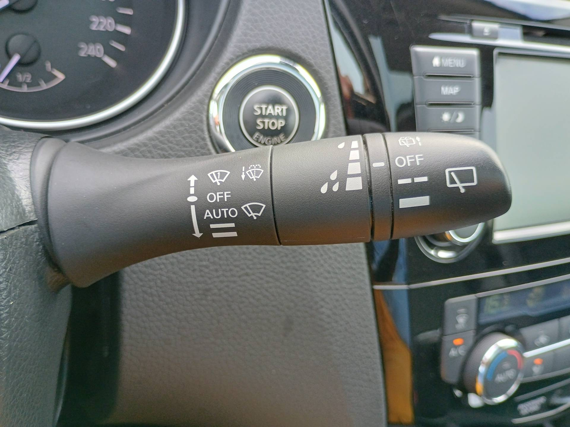 Vente en ligne Nissan Qashqai Qashqai 1.3 DIG-T 160 DCT au prix de 17 990 €