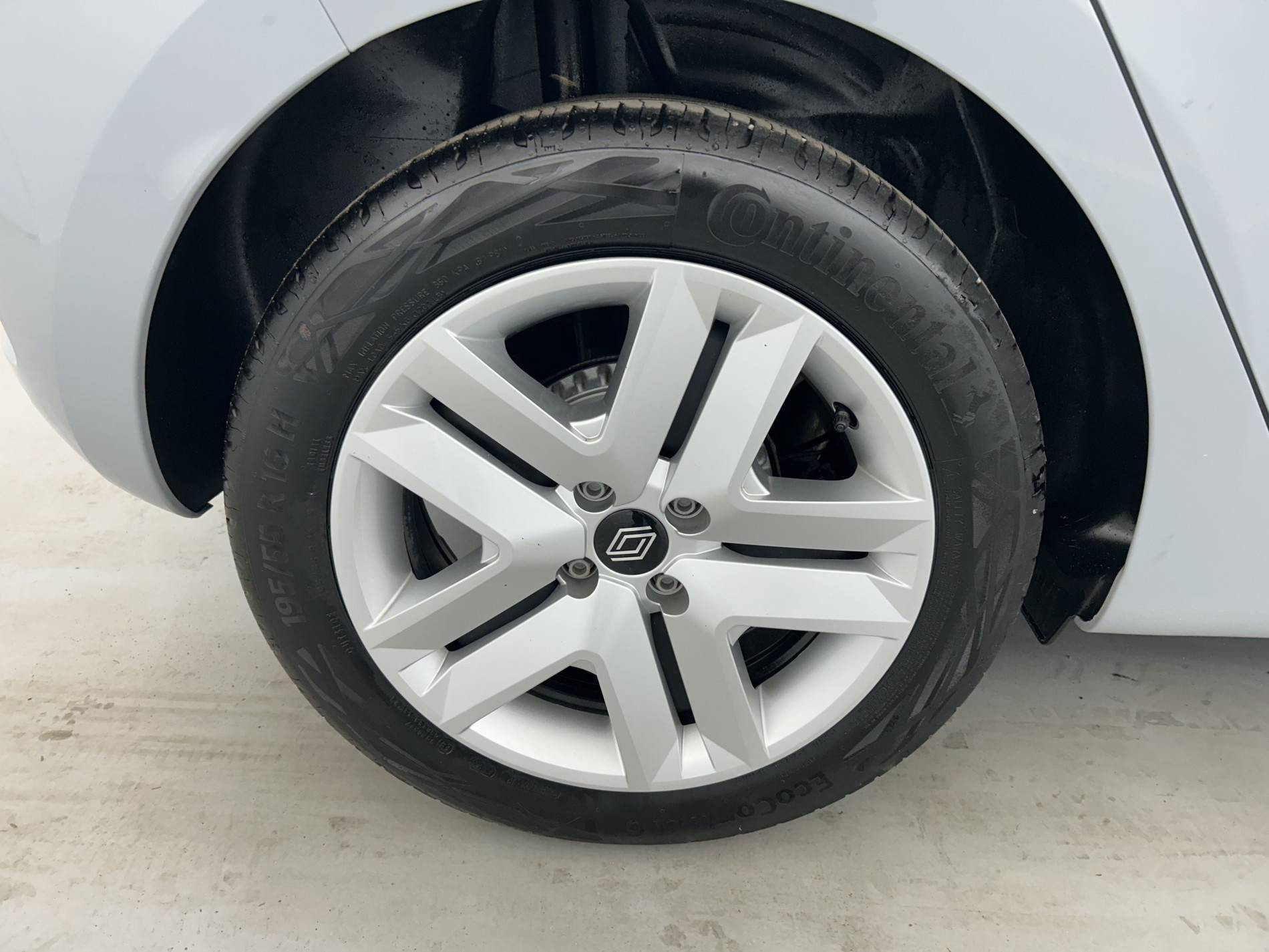 Vente en ligne Renault Clio 5 Clio TCe 90 au prix de 15 490 €