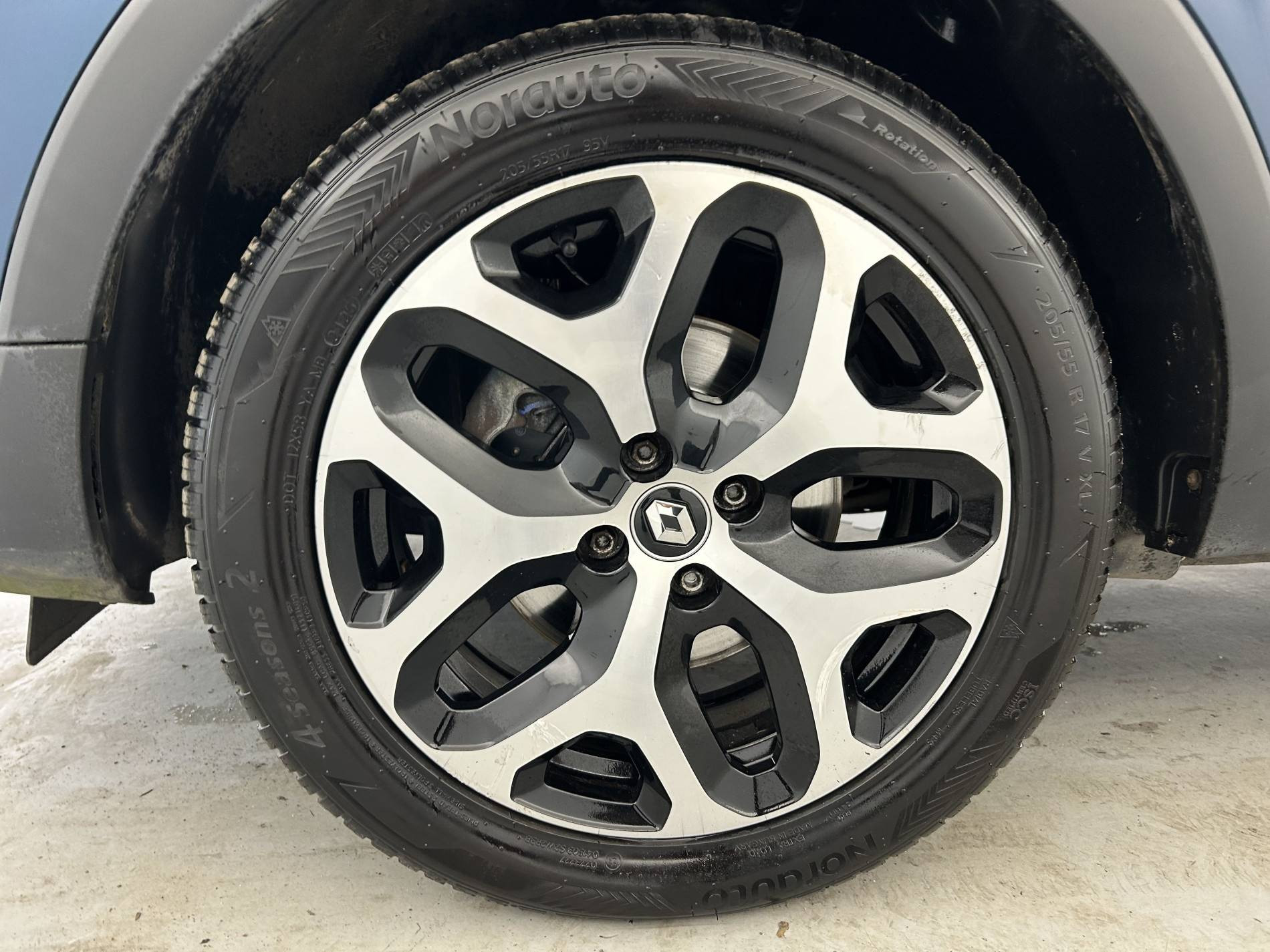 Vente en ligne Renault Captur  dCi 90 au prix de 10 990 €