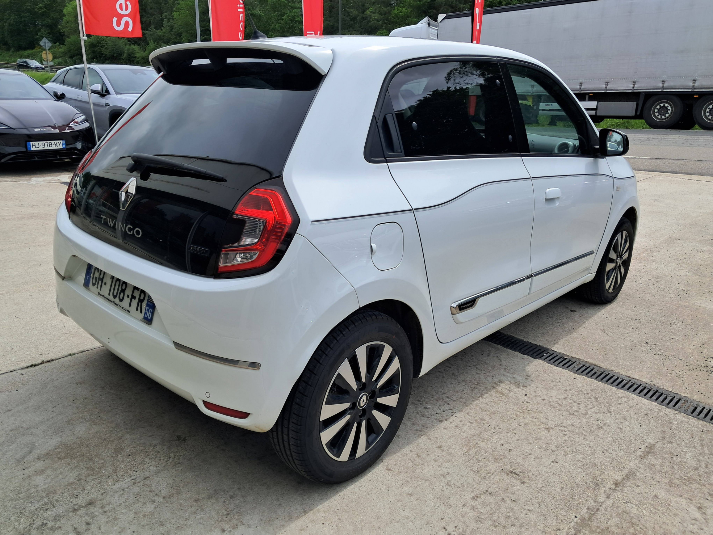 Vente en ligne Renault Twingo Electrique Twingo III E-Tech au prix de 9 490 €