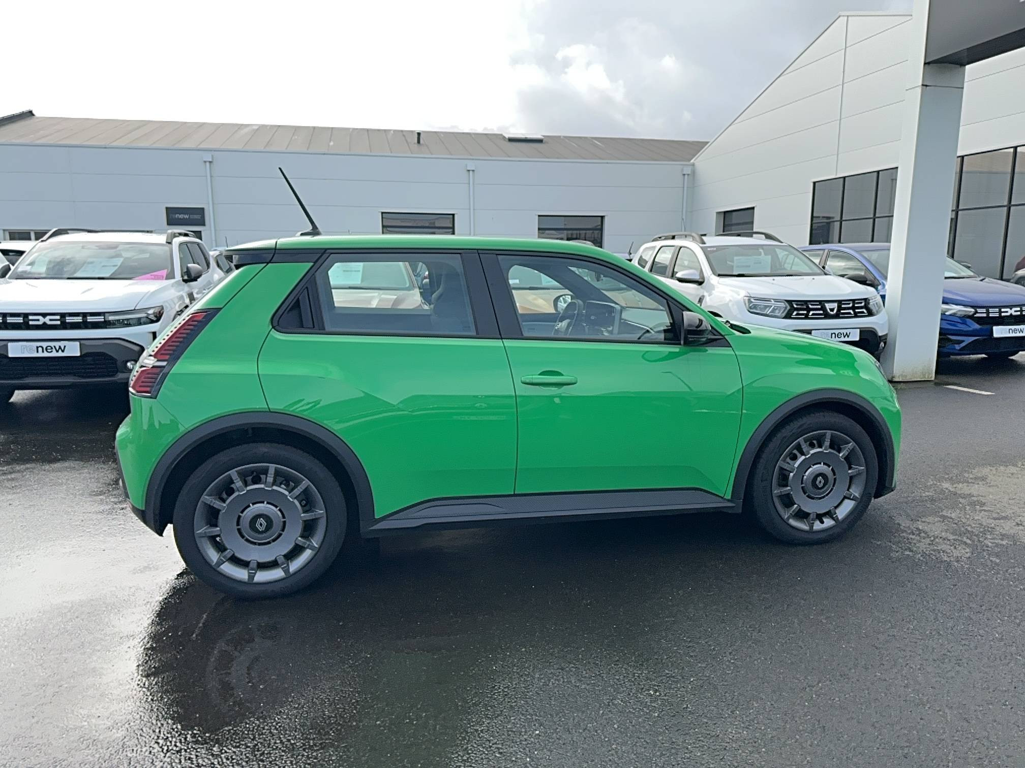 Vente en ligne Renault R5 E-Tech  120 ch autonomie urbaine au prix de 25 890 €