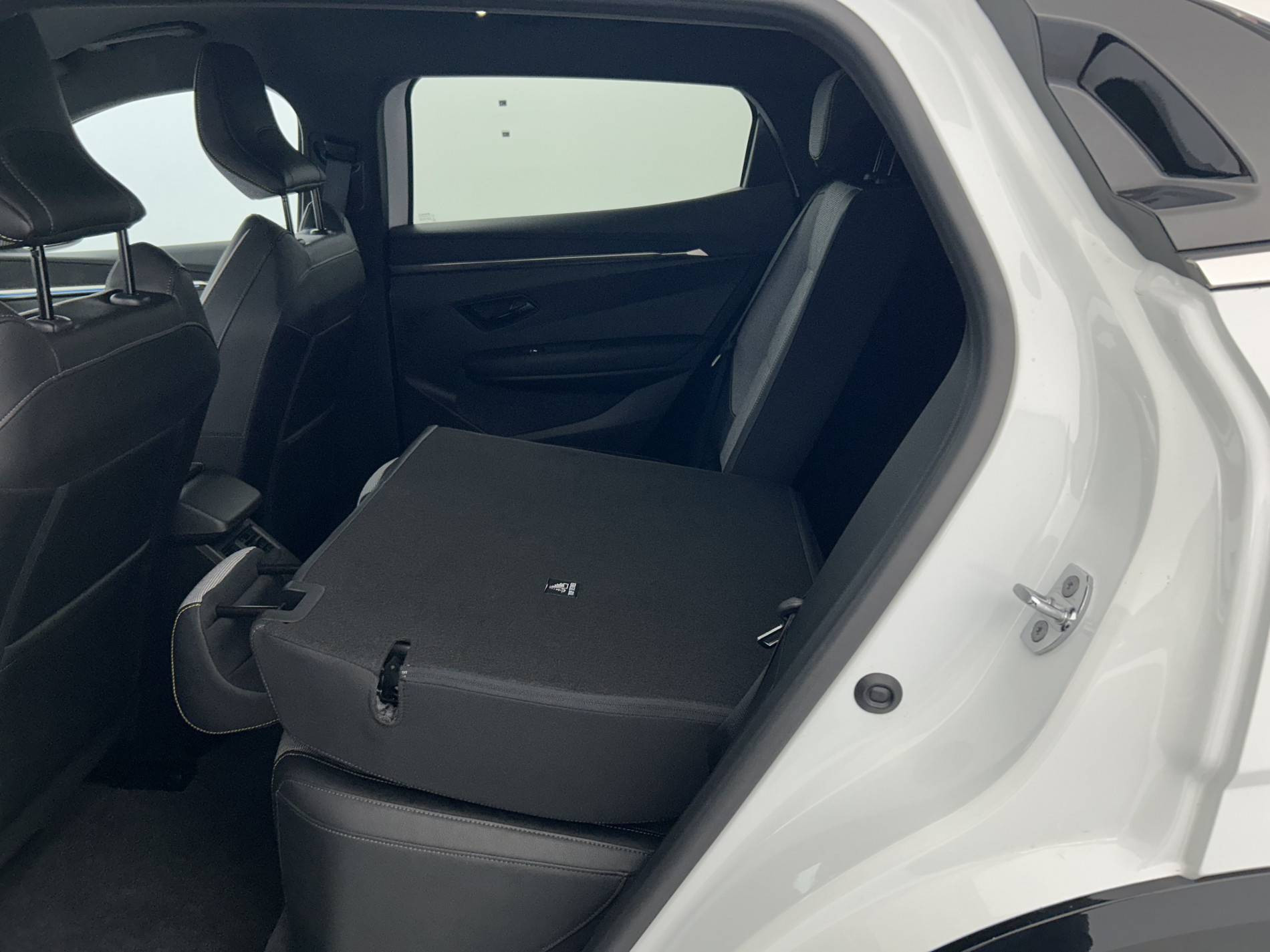 Vente en ligne Renault Megane E-Tech  EV40 130ch standard charge au prix de 19 390 €