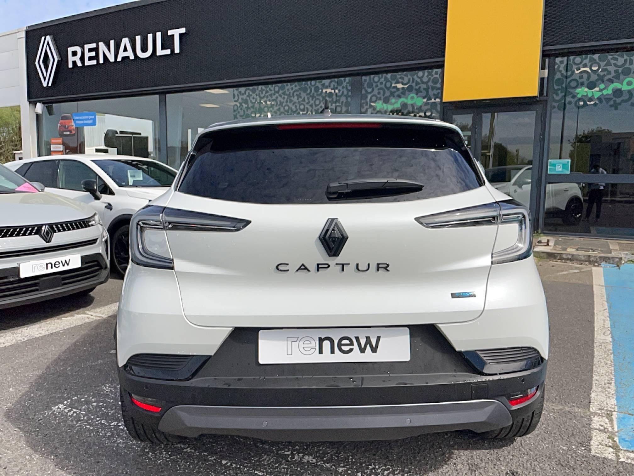 Vente en ligne Renault Captur  E-Tech full hybrid 145 ch au prix de 28 690 €