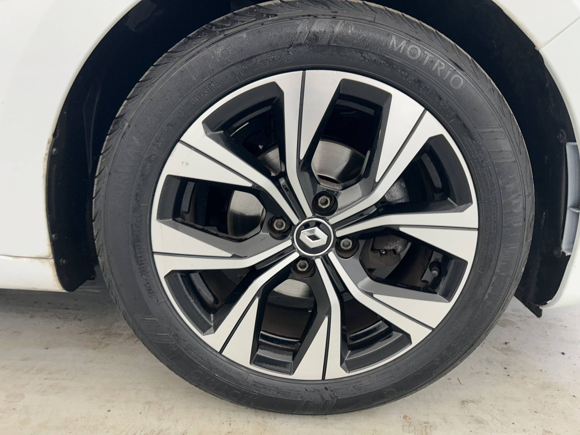 Vente en ligne Renault Clio 5 Clio TCe 90 au prix de 13 790 €