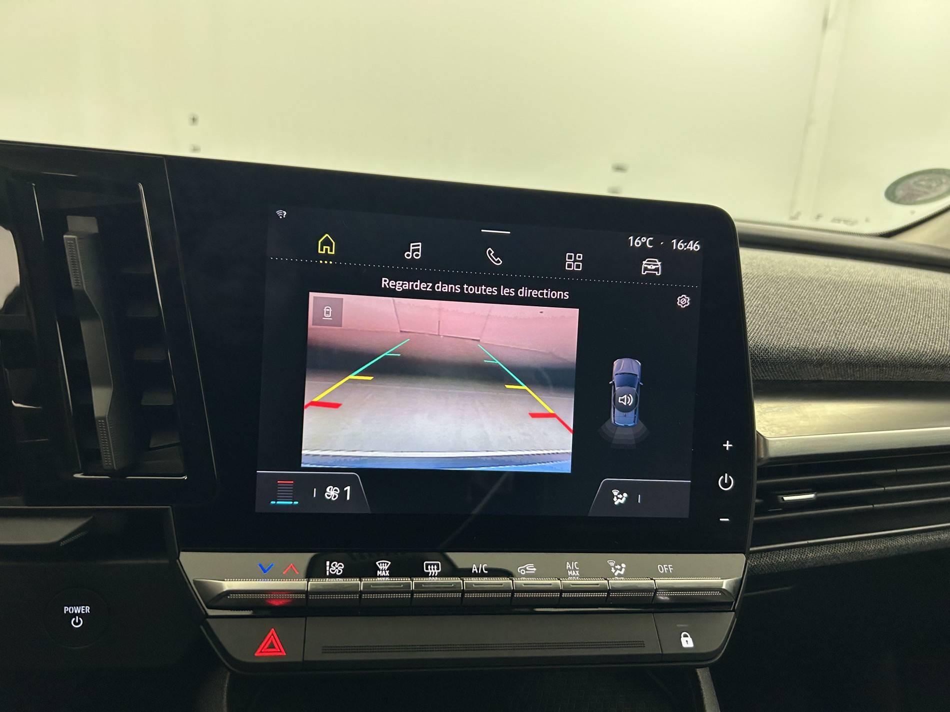 Vente en ligne Renault Megane E-Tech  EV60 220 ch super charge au prix de 21 690 €