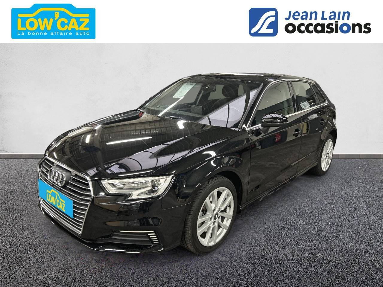 Vente en ligne AUDI A3 SPORTBACK BUSINESS A3 Sportback 40 e-tron 204 S tronic 6 Business line de 2020 au prix de 19 990 €