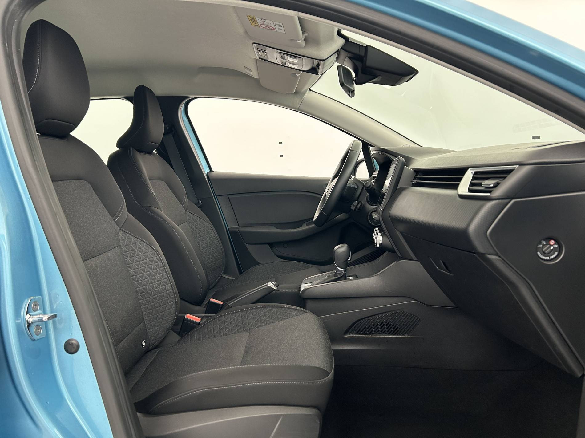 Vente en ligne Renault Clio 5 Clio E-Tech 140 - 21N au prix de 15 390 €