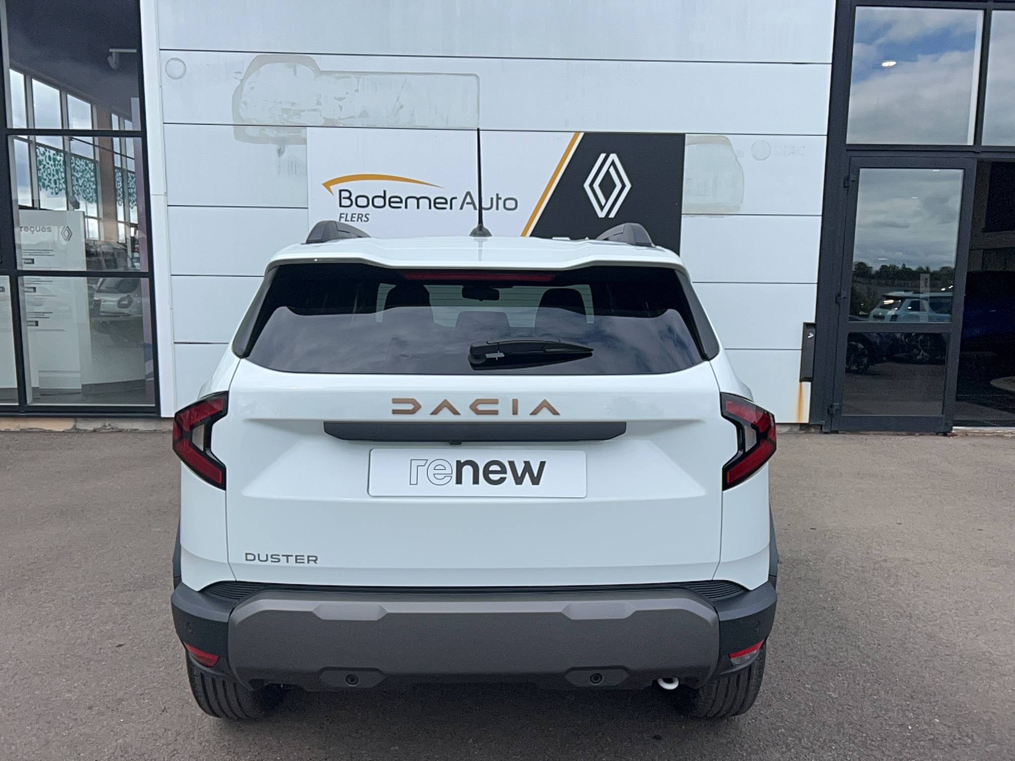 Vente en ligne Dacia Duster  Mild Hybrid 130 au prix de 24 980 €