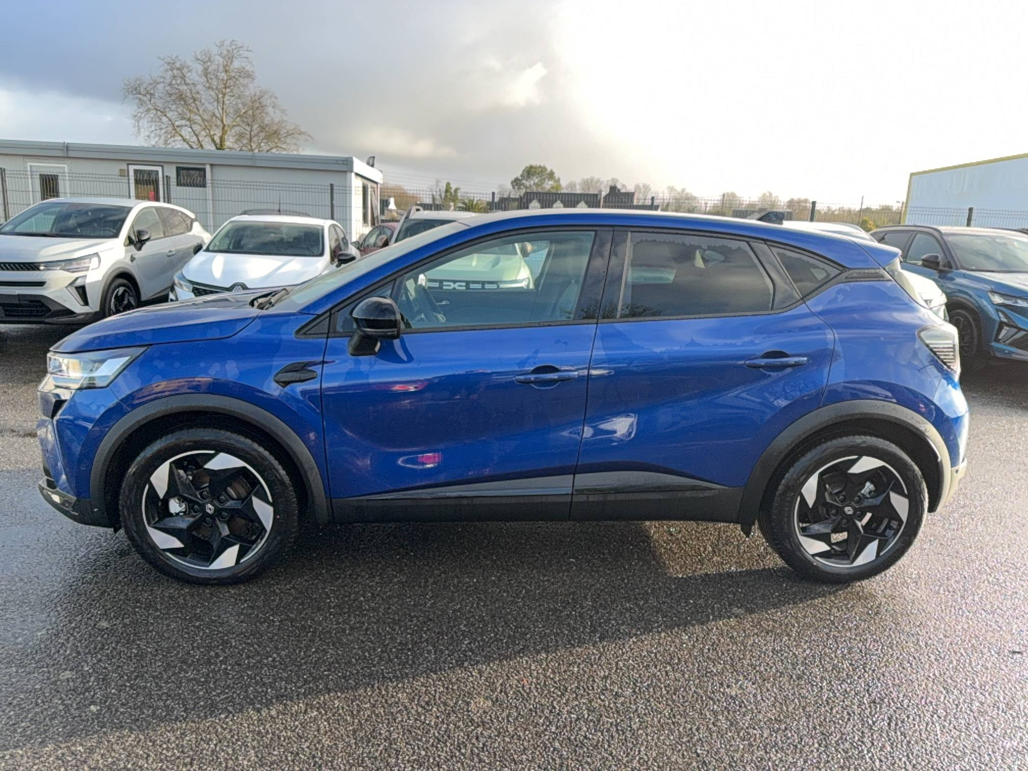 Renault Captur  E-Tech full hybrid 160 ch occasion de 2025 en vente à Concarneau