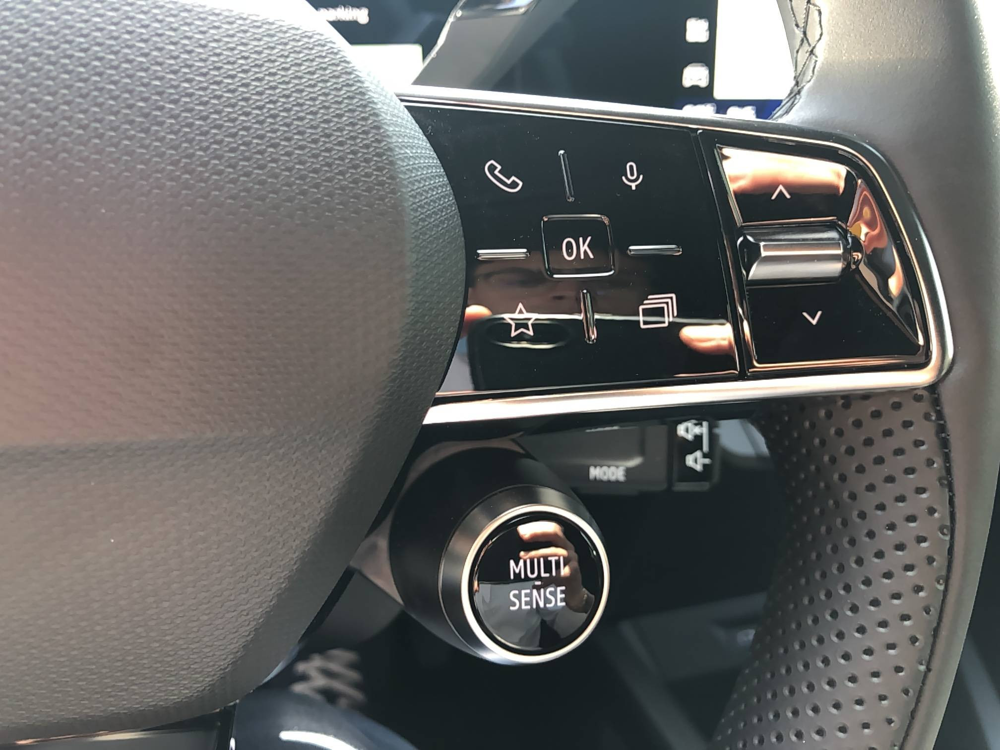 Vente en ligne Renault Clio 6 Clio E-Tech full hybrid 160 ch au prix de 26 990 €