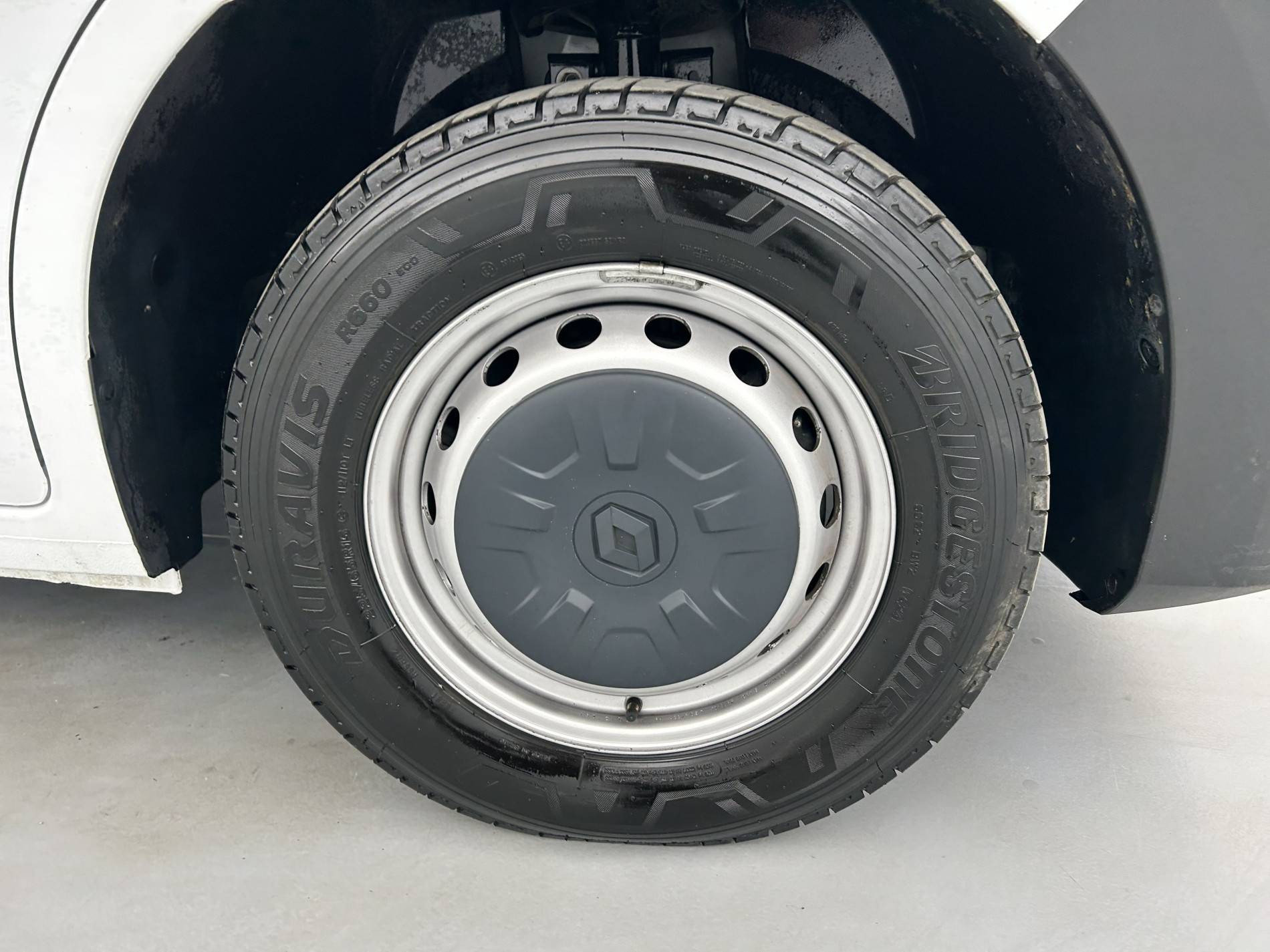 Vente en ligne Renault Master 3 Châssis Cabine MASTER PHC TRAC F3500 L3H1 BLUE DCI 145 EURO VI au prix de 31 990 €