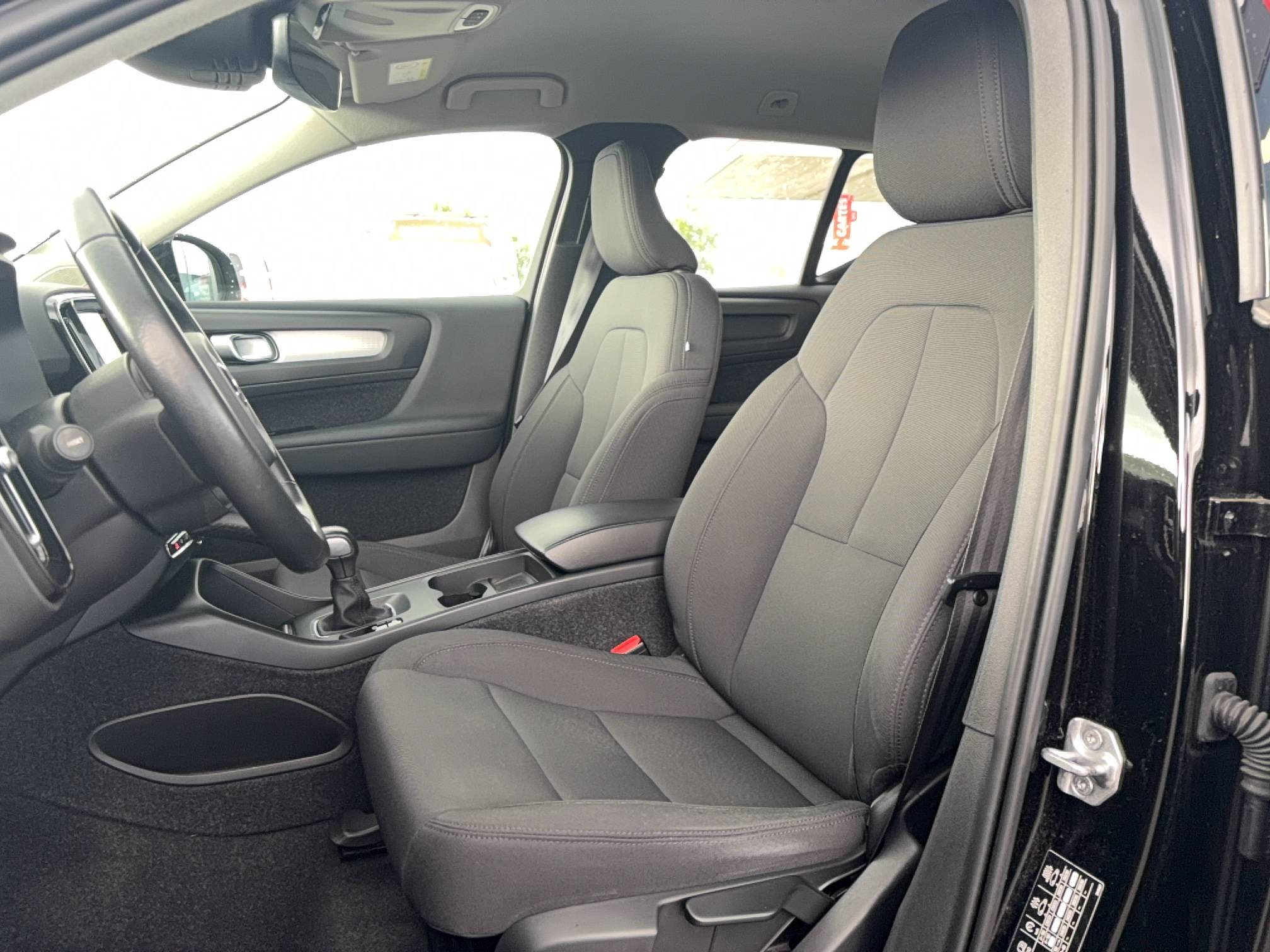 Vente en ligne Volvo XC40 XC40 T2 129 ch au prix de 21 490 €