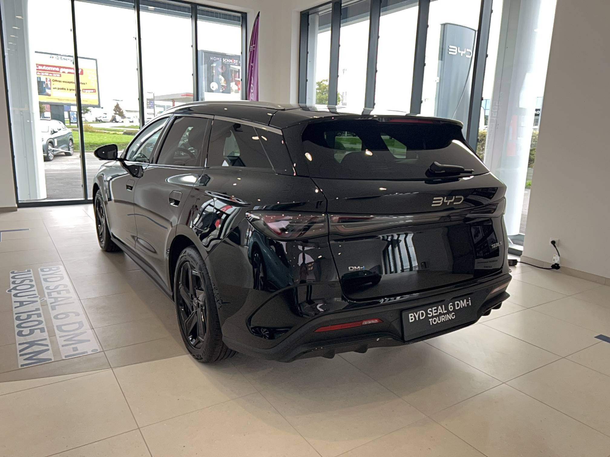 Vente en ligne Byd Seal 6 DM-i Touring  1.5l DM-i 156 kW PHEV au prix de 35 590 €