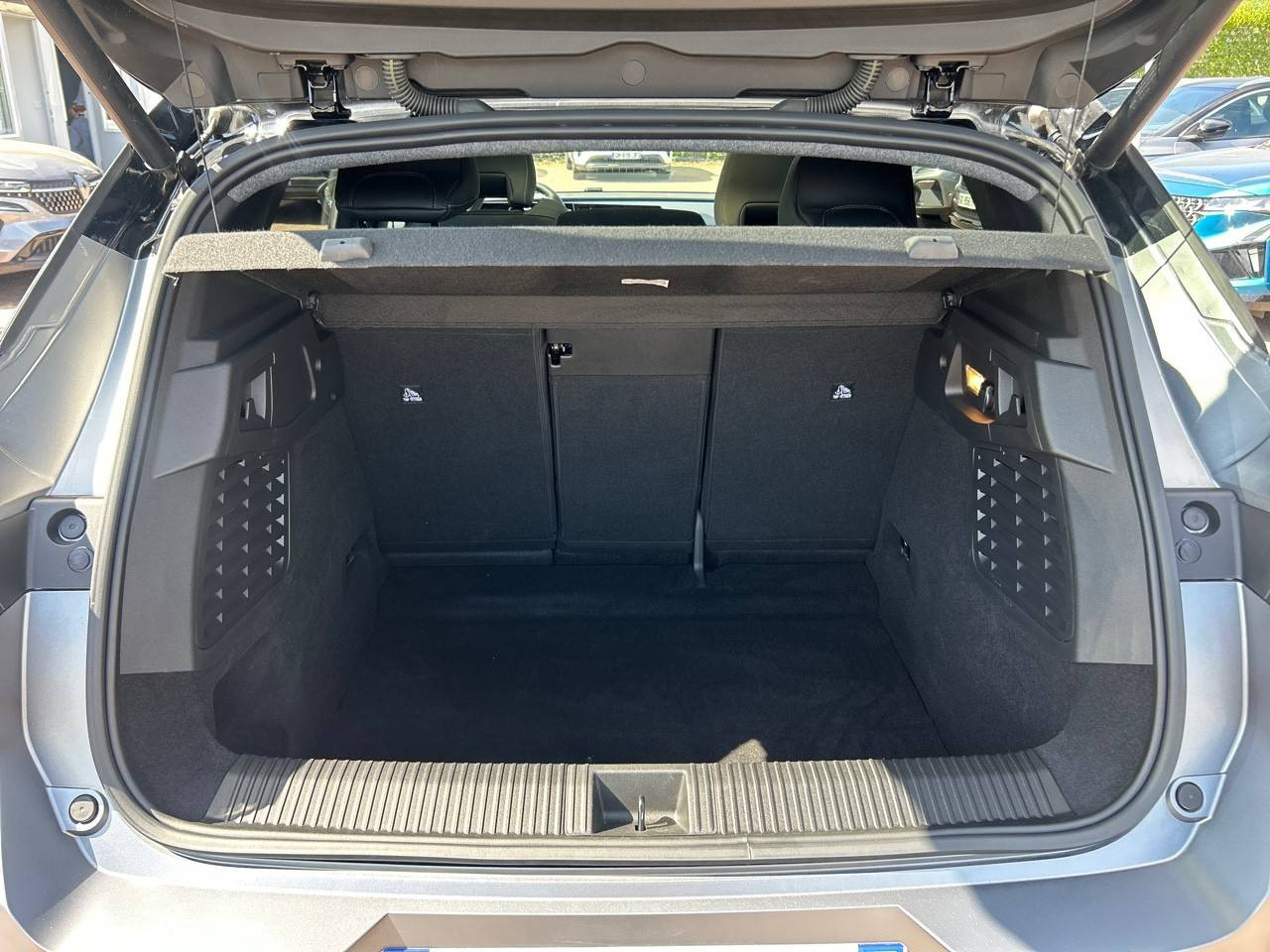 Vente en ligne Renault Scenic E-Tech Scenic E-Tech électrique 220 ch grande autonomie au prix de 38 490 €