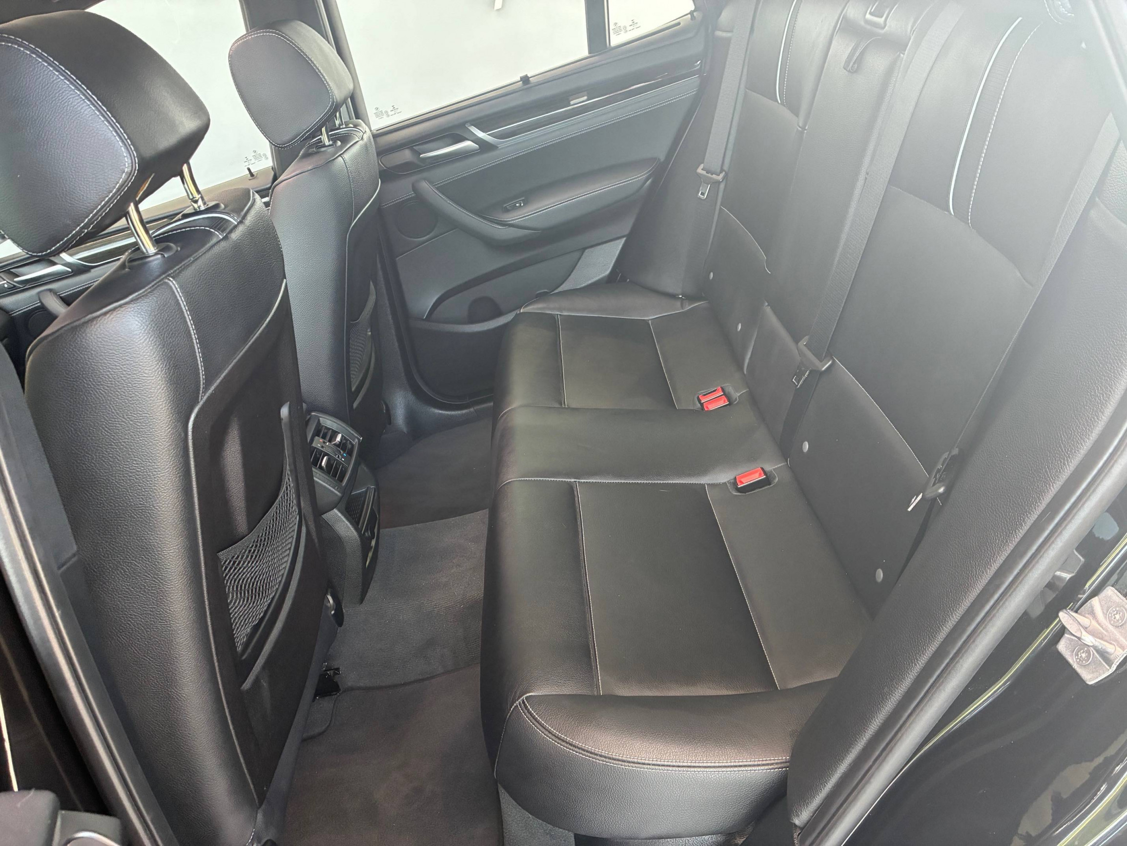 Vente en ligne Bmw X3 X3 sDrive18d 150ch au prix de 23 990 €