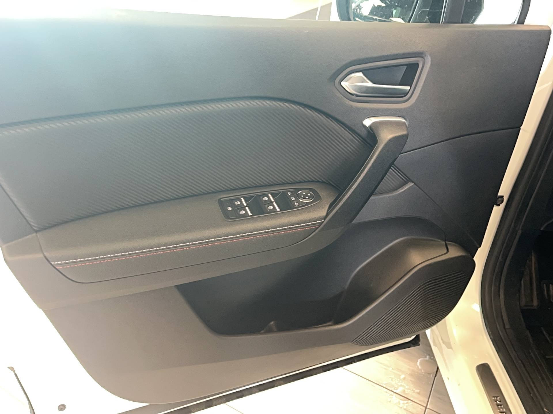 Vente en ligne Renault Captur  mild hybrid 160 EDC au prix de 19 900 €
