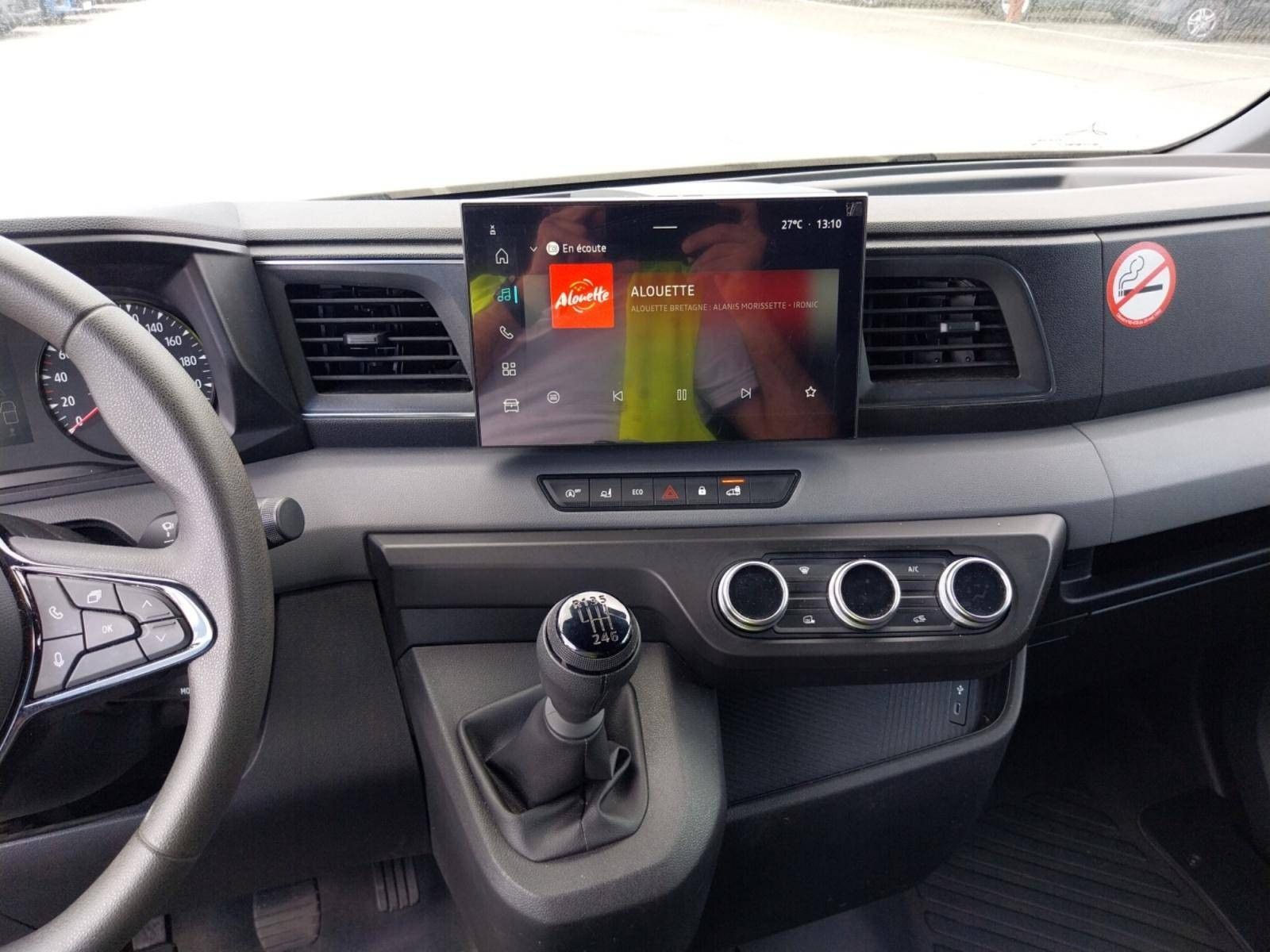 Vente en ligne Renault Master Fourgon MASTER FG BLUE DCI 130 L2H2 3T5 TR au prix de 28 490 €