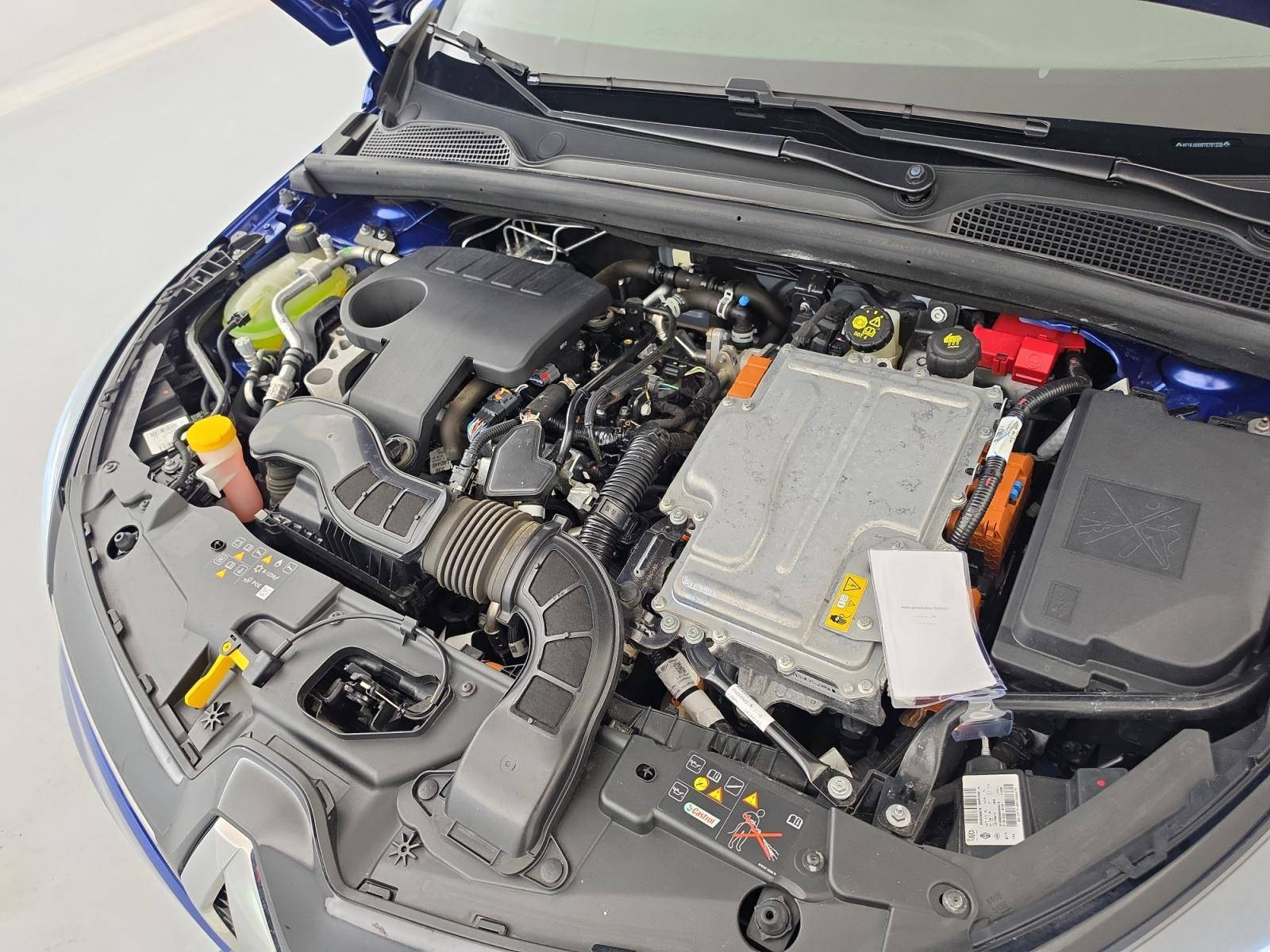 Vente en ligne Renault Clio 5 Clio E-Tech full hybrid 145 au prix de 17 900 €