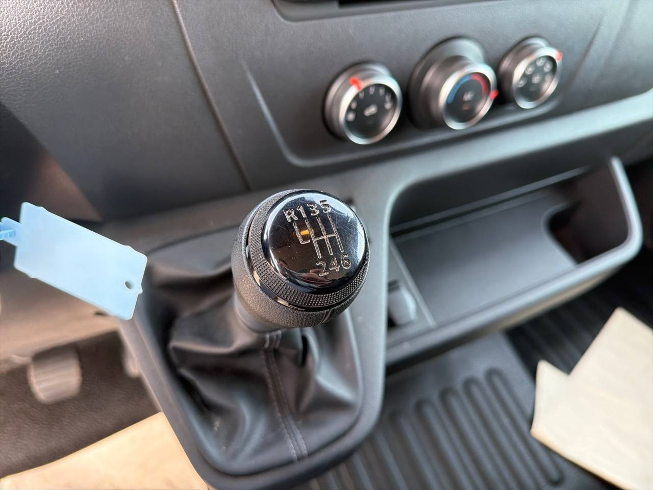 Vente en ligne Renault Master 3 Châssis Cabine MASTER PHC TRAC F3500 L3H1 BLUE DCI 145 EURO VI au prix de 29 990 €