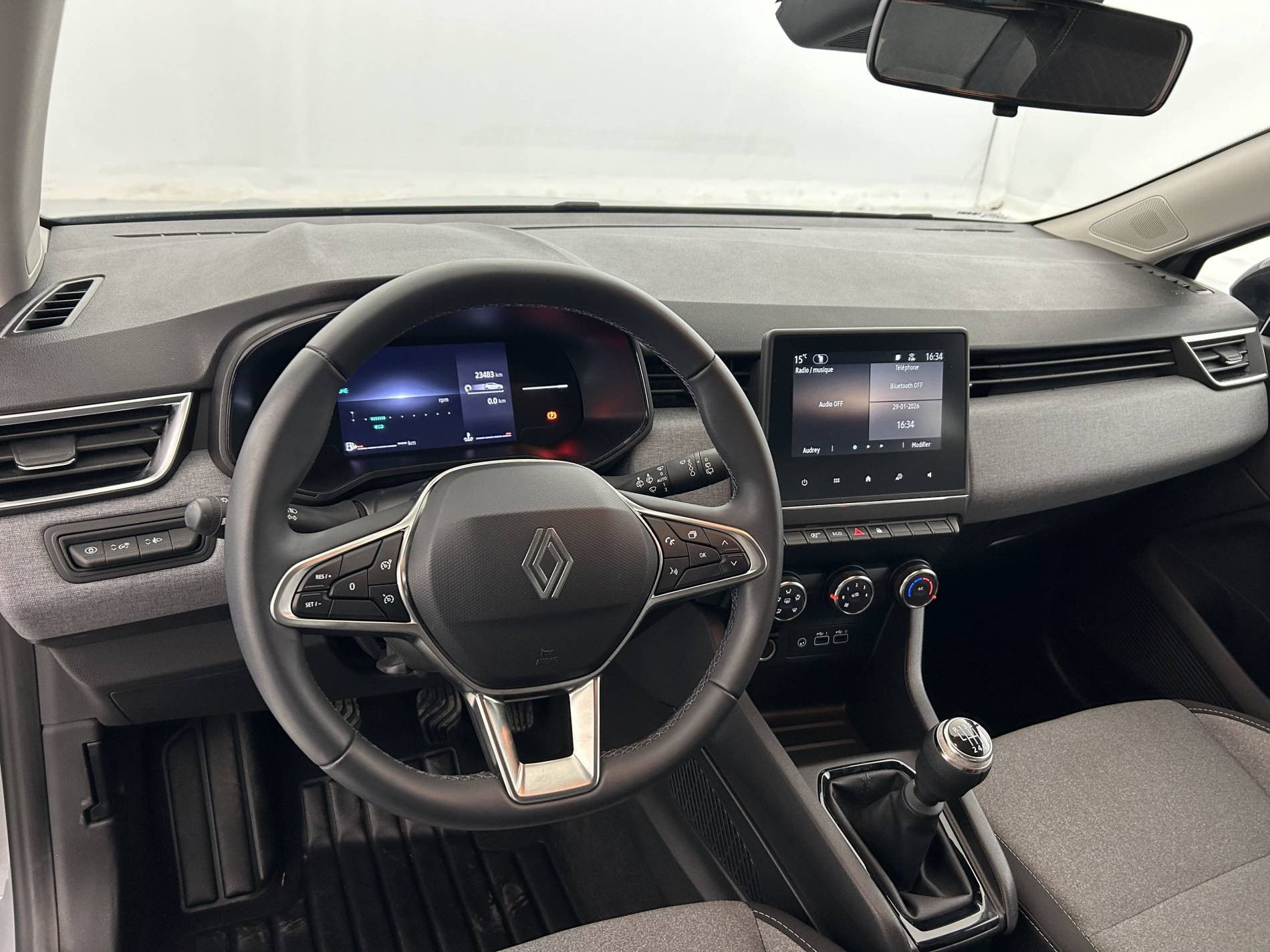 Vente en ligne Renault Clio 5 Clio TCe 90 au prix de 15 650 €