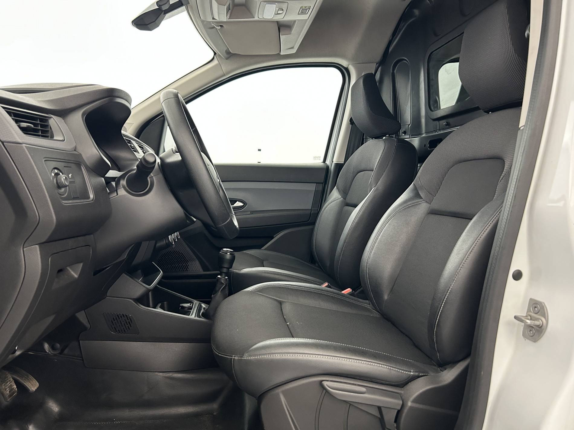 Vente en ligne Renault Express Van  BLUE DCI 95 - 22 au prix de 13 890 €