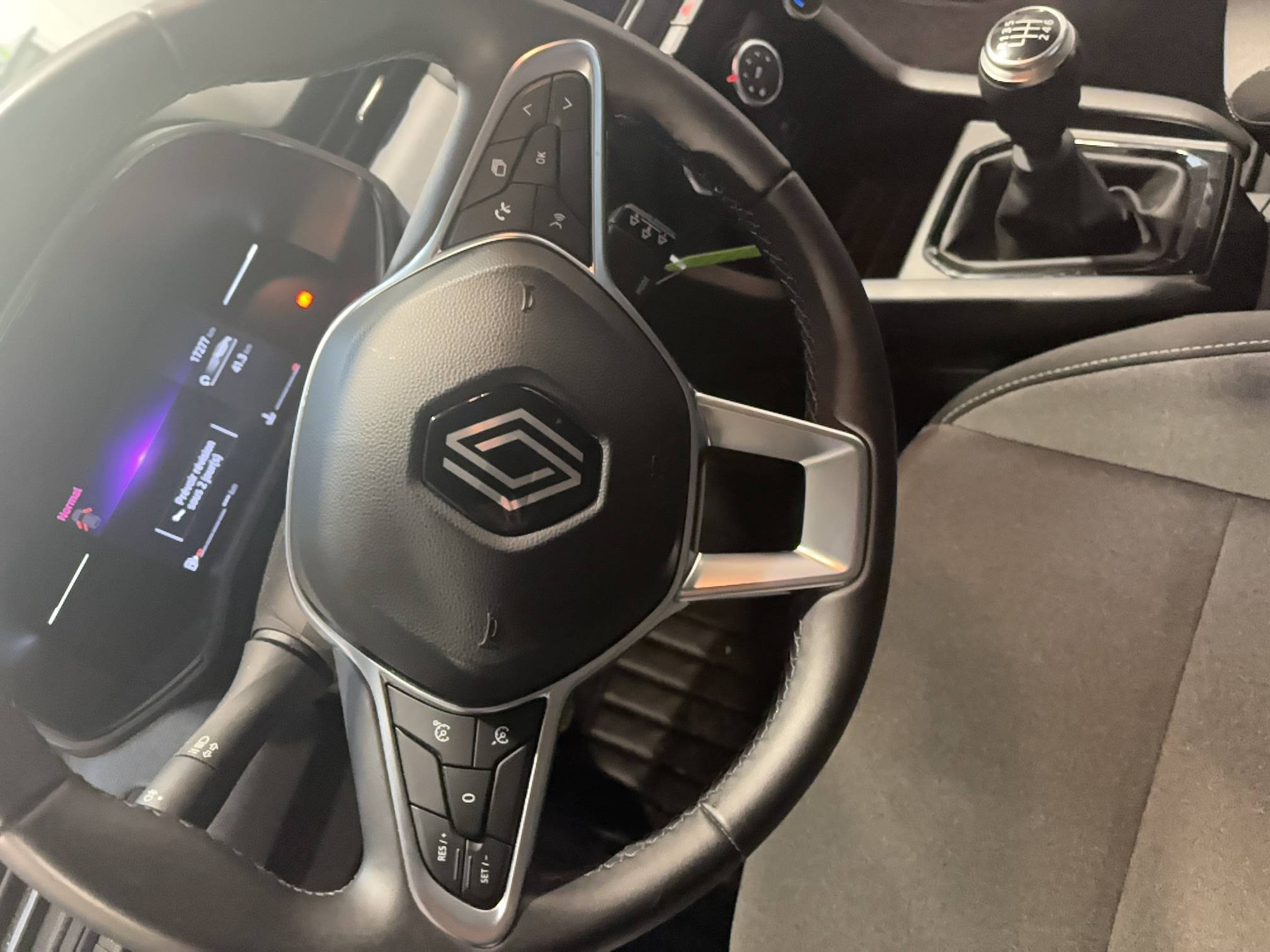 Vente en ligne Renault Clio 5 Clio TCe 90 au prix de 15 490 €