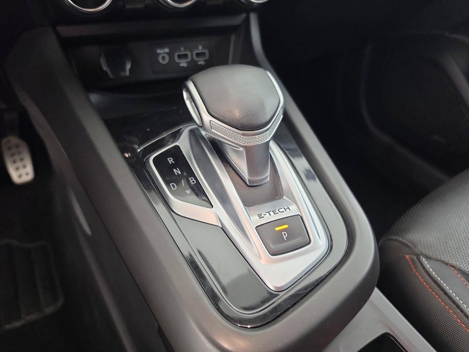 Vente en ligne Renault Arkana  E-Tech 145 au prix de 16 490 €