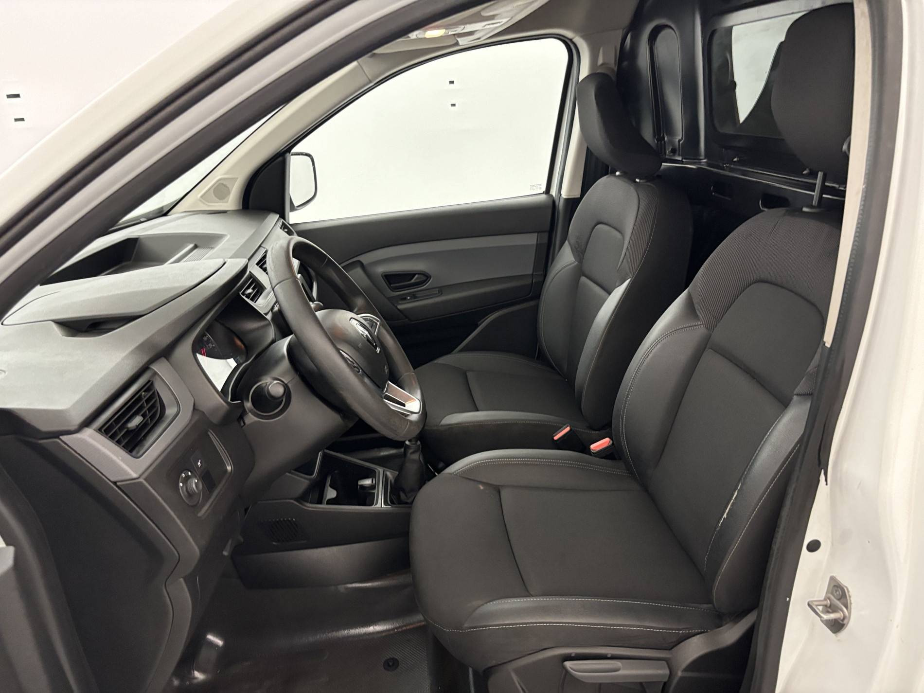 Renault Express Van  BLUE DCI 95 - 22 occasion de 2024 en vente à Ploërmel