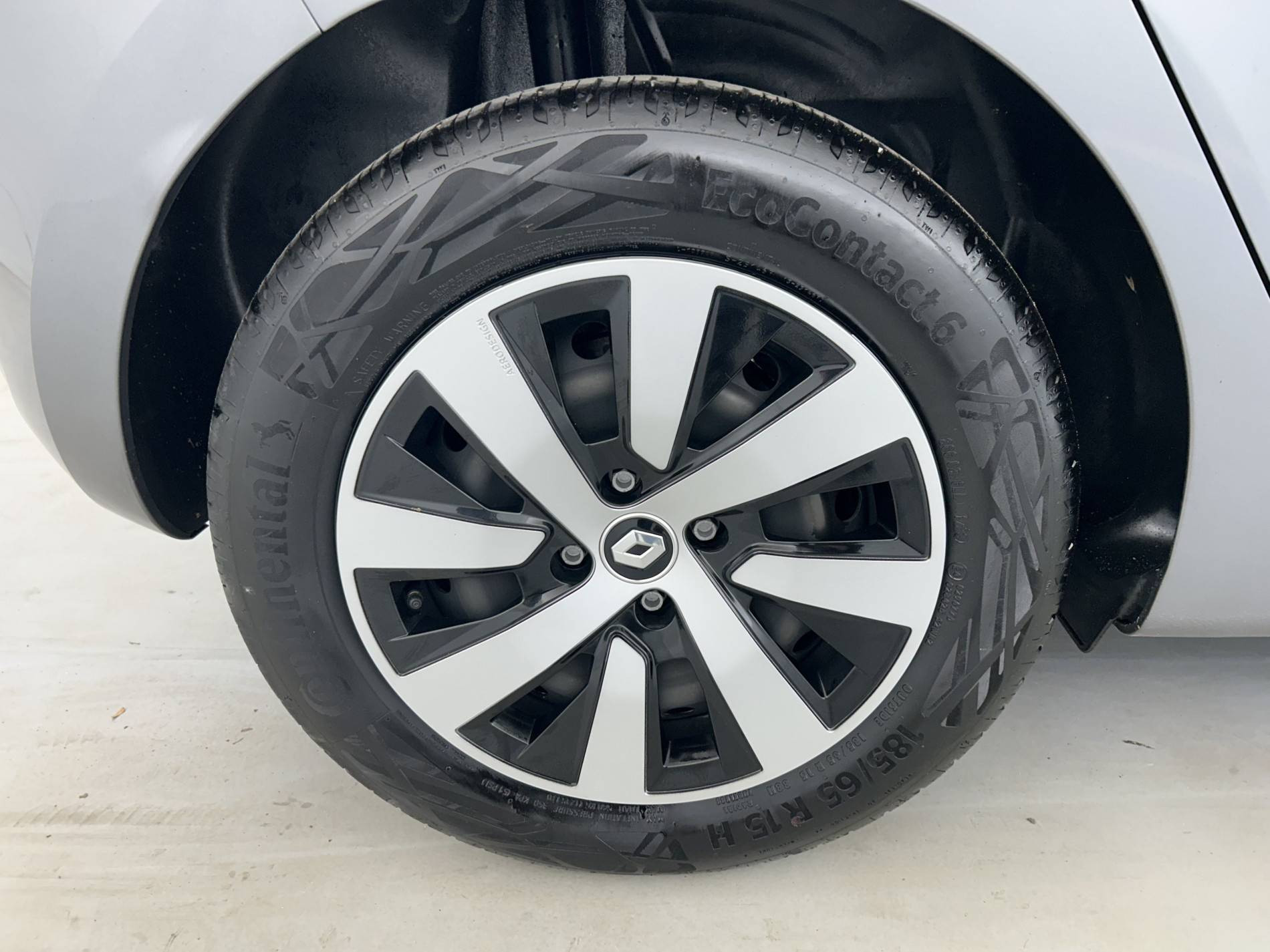 Vente en ligne Renault Clio 5 Clio TCe 90 au prix de 14 290 €