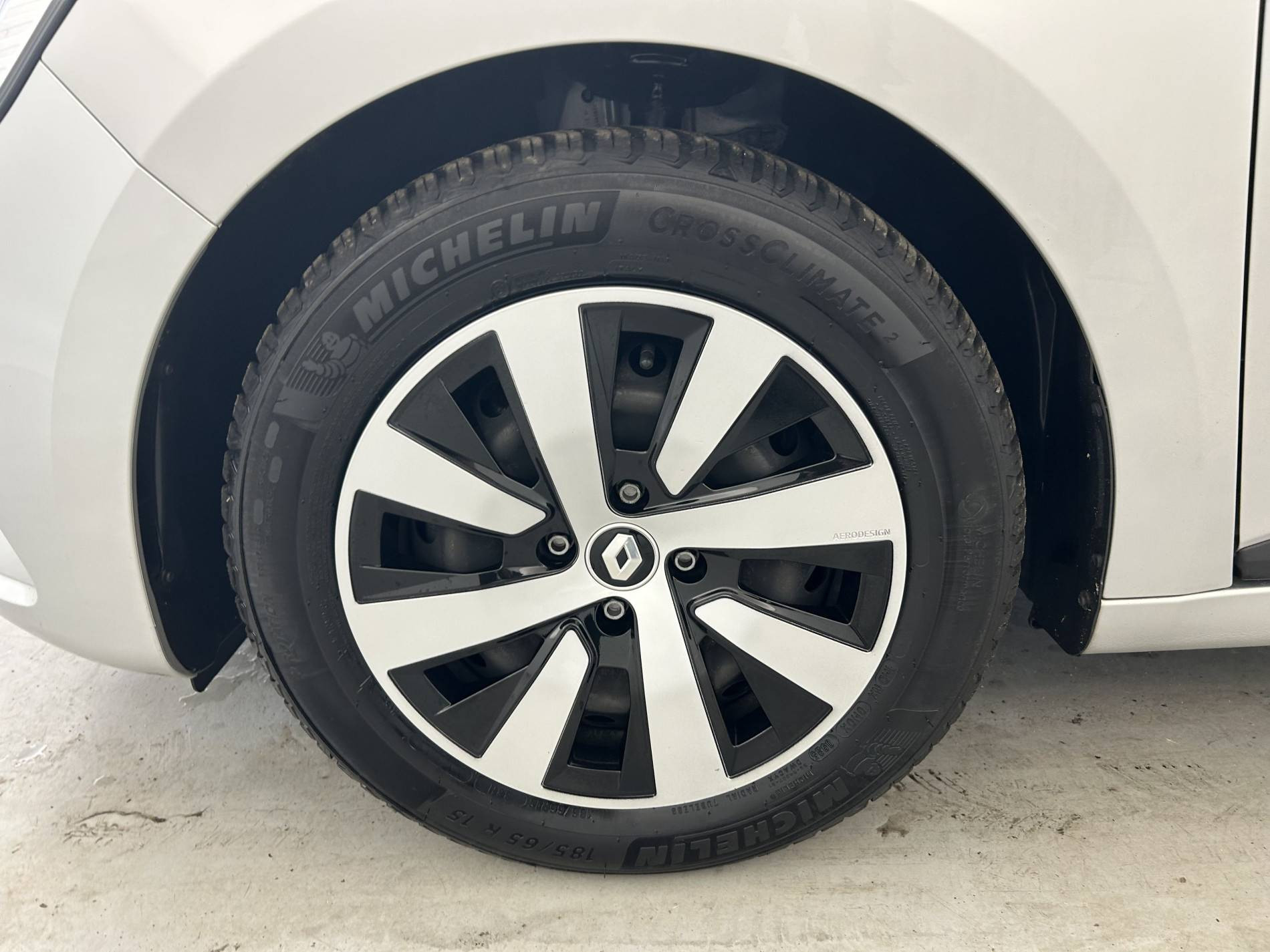 Vente en ligne Renault Clio 5 Clio TCe 90 au prix de 15 490 €