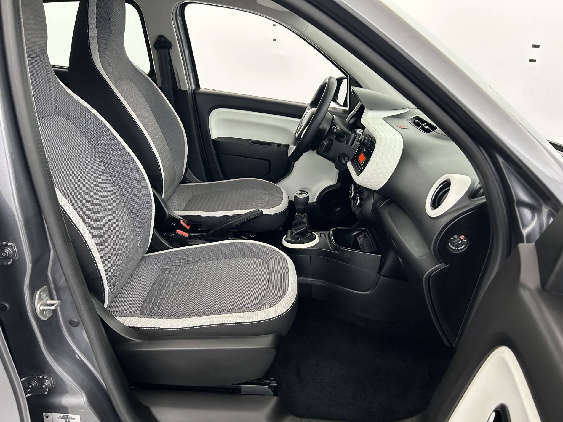 Vente en ligne Renault Twingo 3  SCe 75 - 20 au prix de 9 990 €