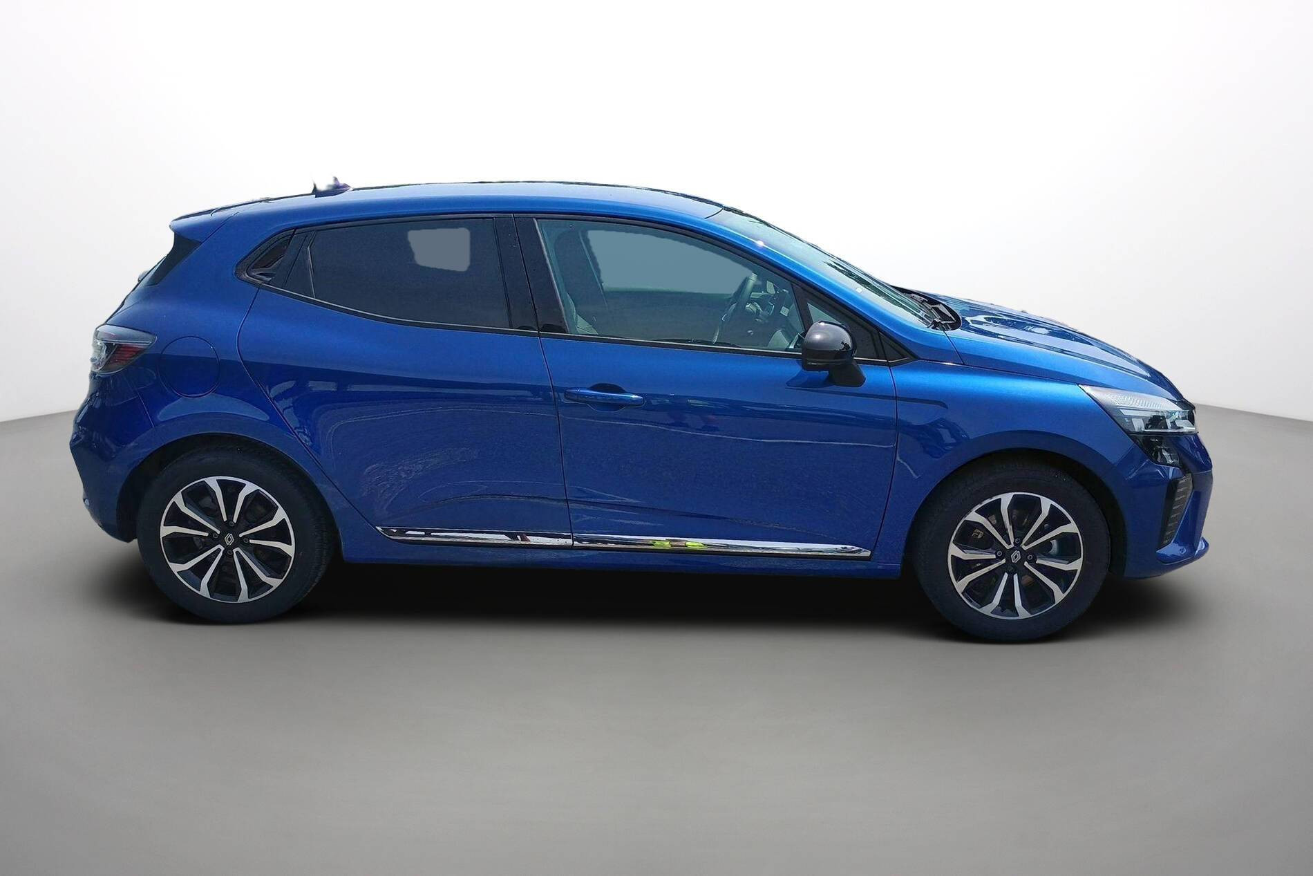 Vente en ligne Renault Clio 5 Clio E-Tech full hybrid 145 ch GSR2 au prix de 20 990 €