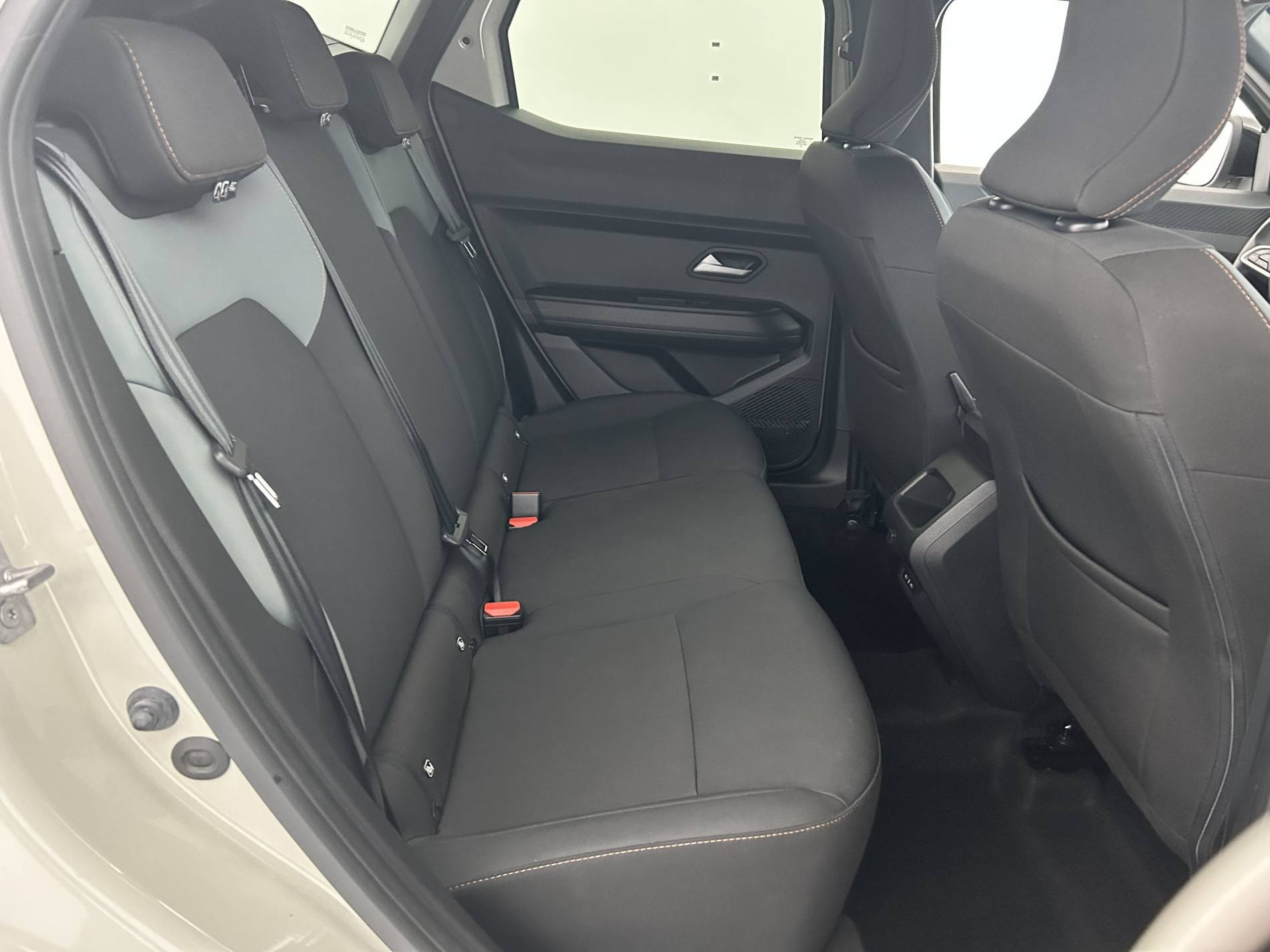 Vente en ligne Dacia Duster  Hybrid 140 au prix de 24 490 €