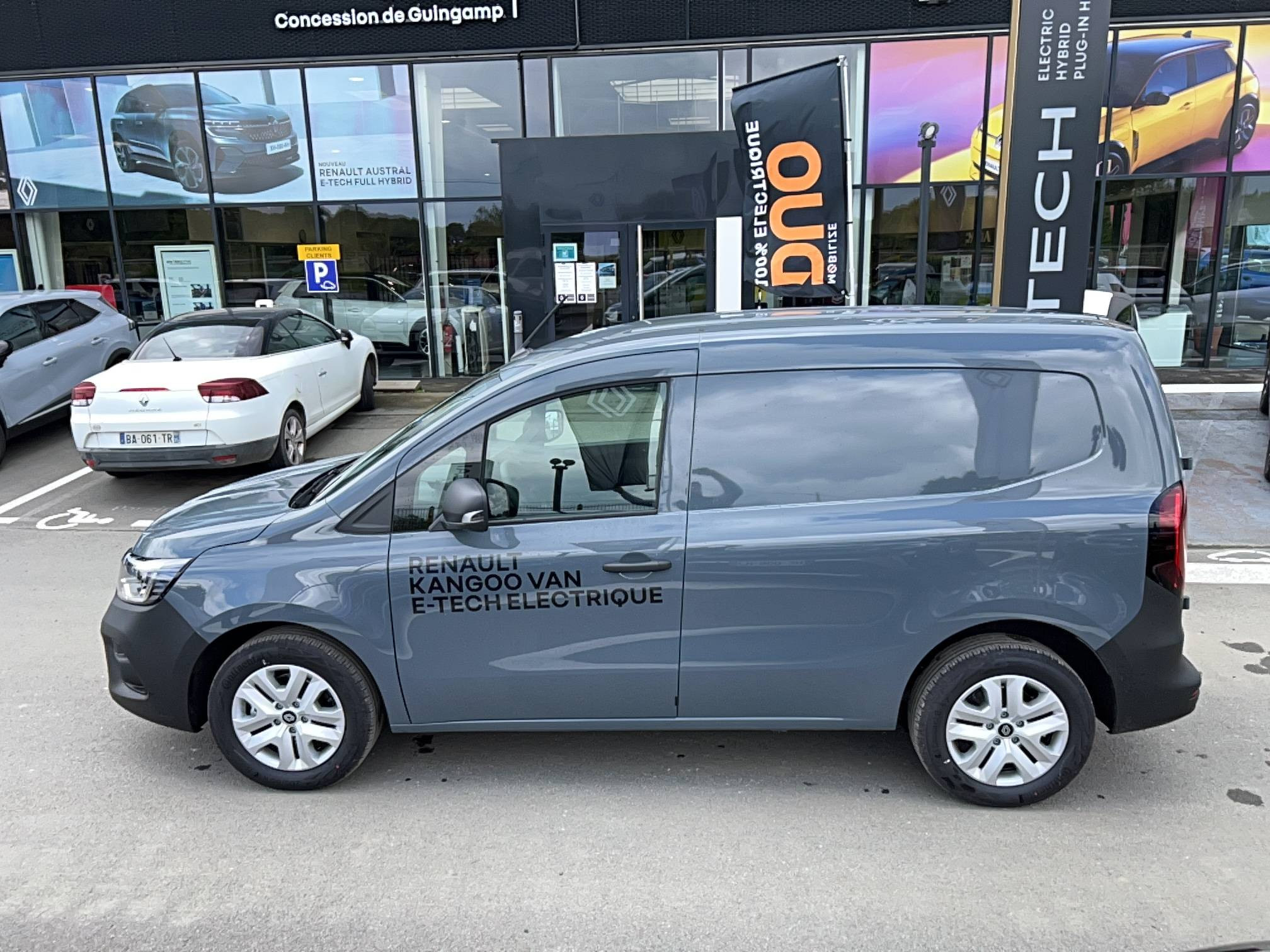 Vente en ligne Renault Kangoo Van E-Tech  FG TOLE L1 AC11 GSR2 au prix de 33 990 €