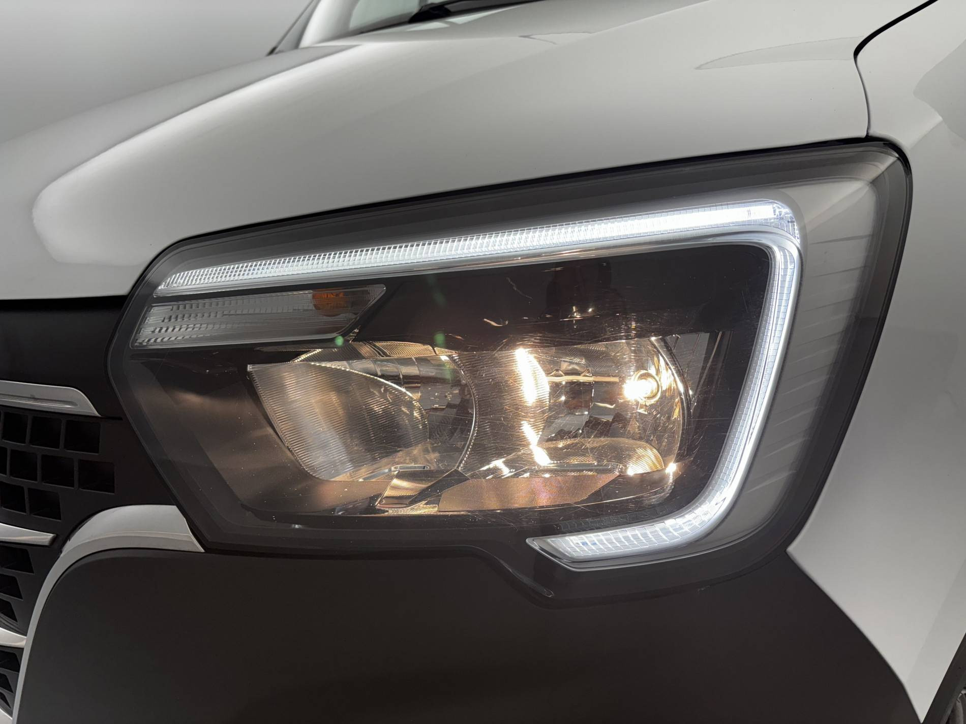 Vente en ligne Renault Master Fourgon MASTER CA TRAC F3500 L2H2 BLUE DCI 150 au prix de 26 890 €