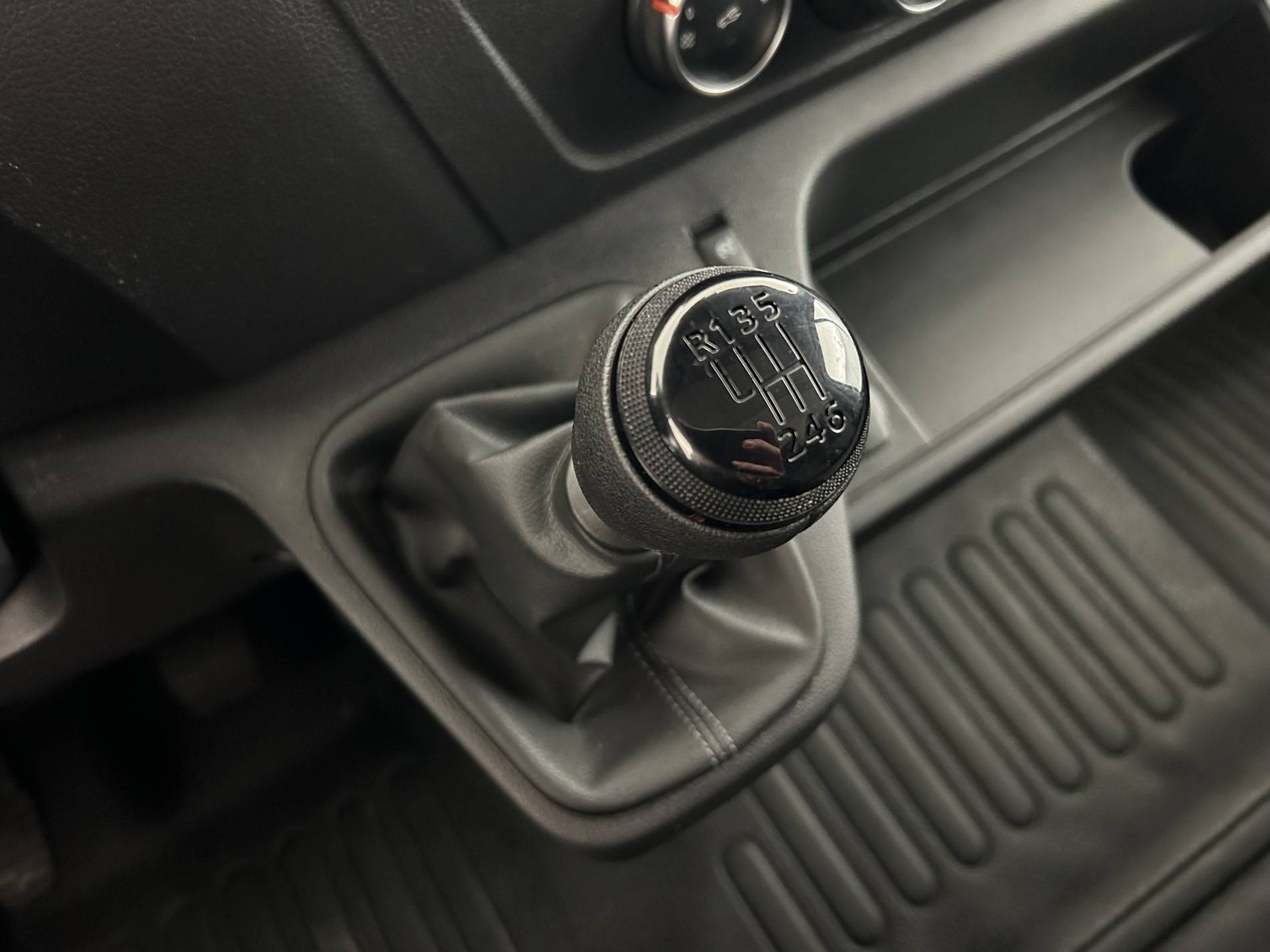 Vente en ligne Renault Master Fourgon MASTER FGN TRAC F3500 L2H2 BLUE DCI 135 au prix de 27 990 €